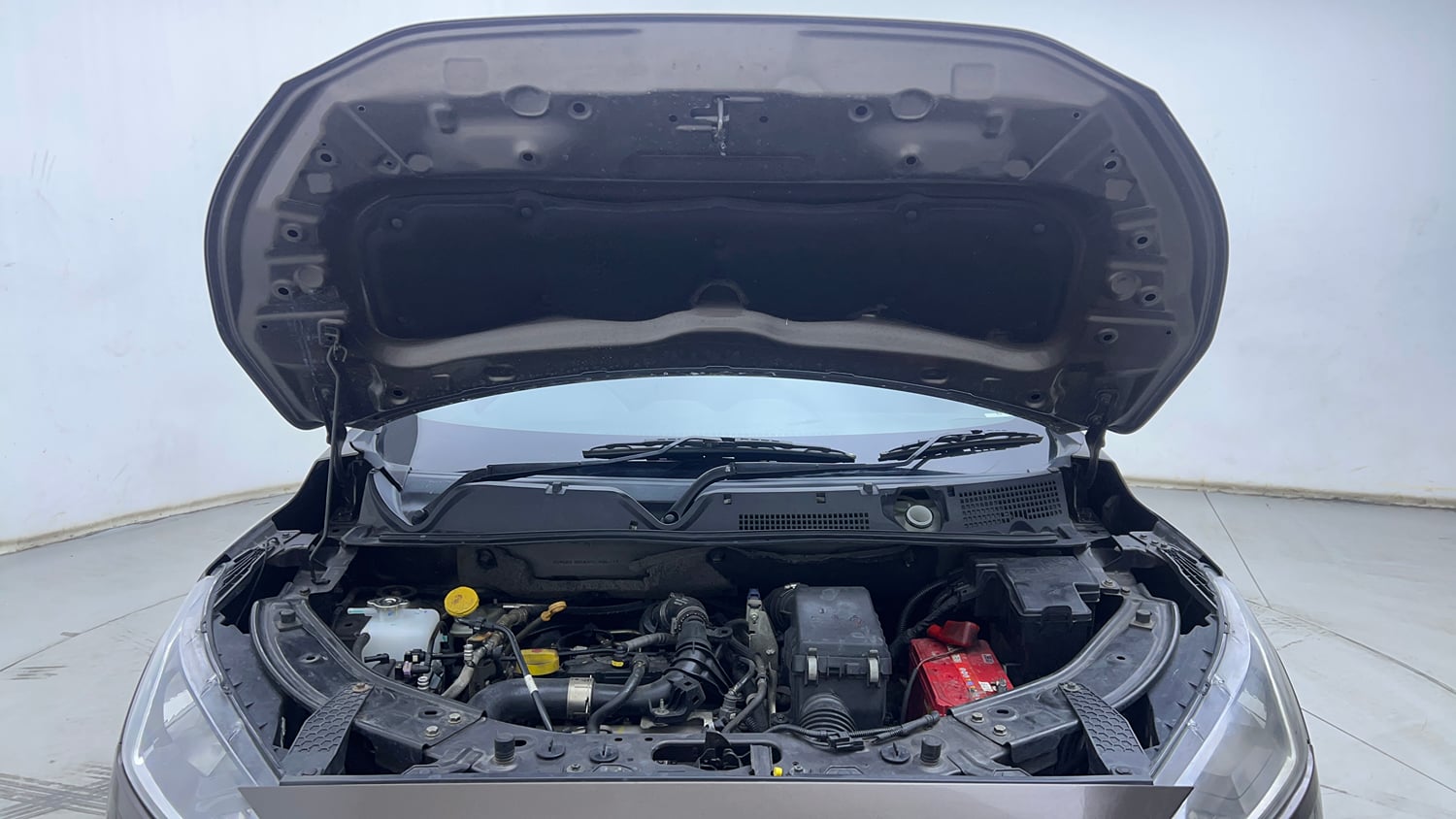 Used 2021 Nissan Magnite XV Turbo Petrol Manual engine ENGINE & BONNET OPEN FRONT VIEW