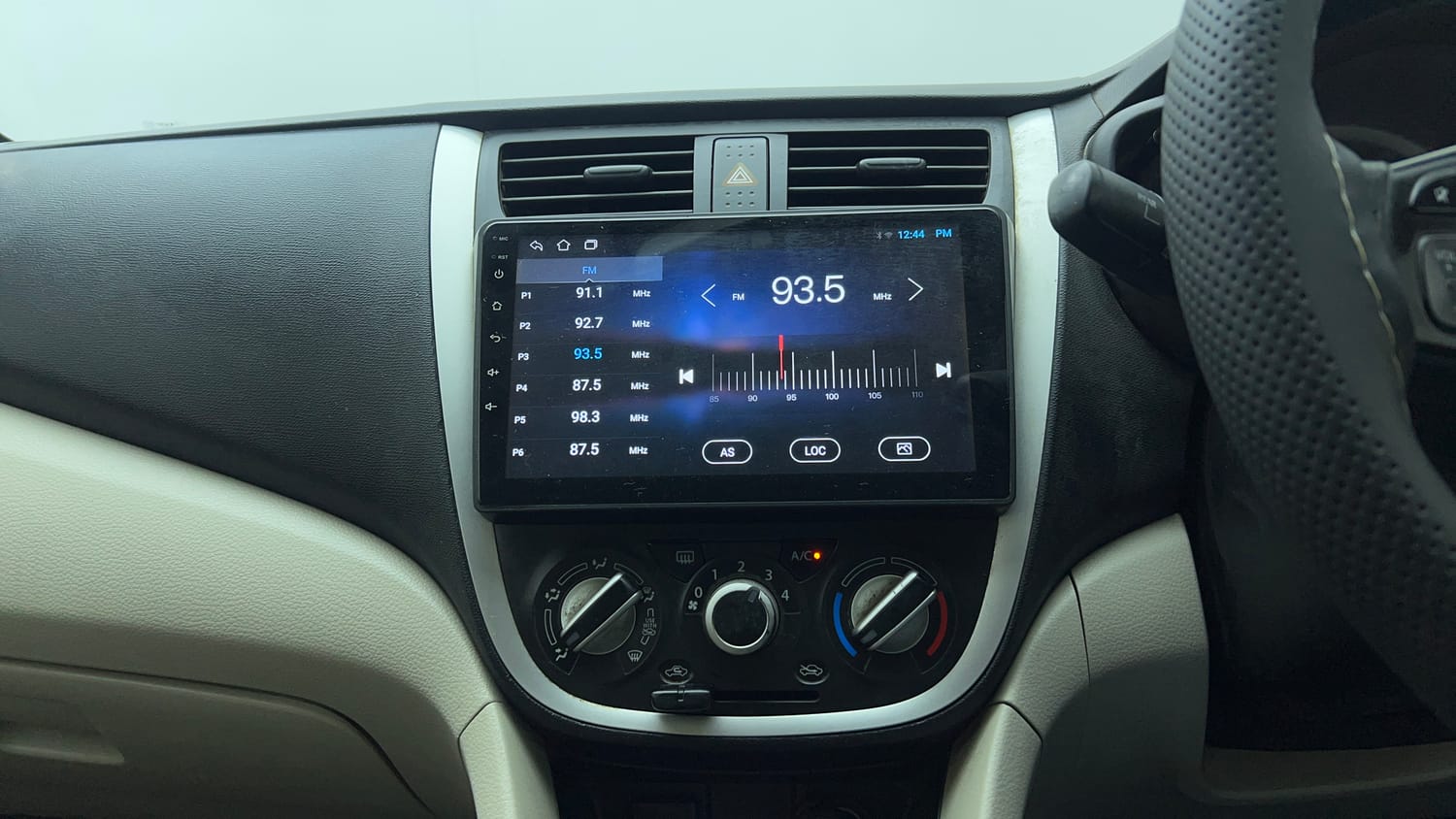 Used 2018 Maruti Suzuki Celerio ZXi Petrol Manual top_features Integrated (in-dash) music system