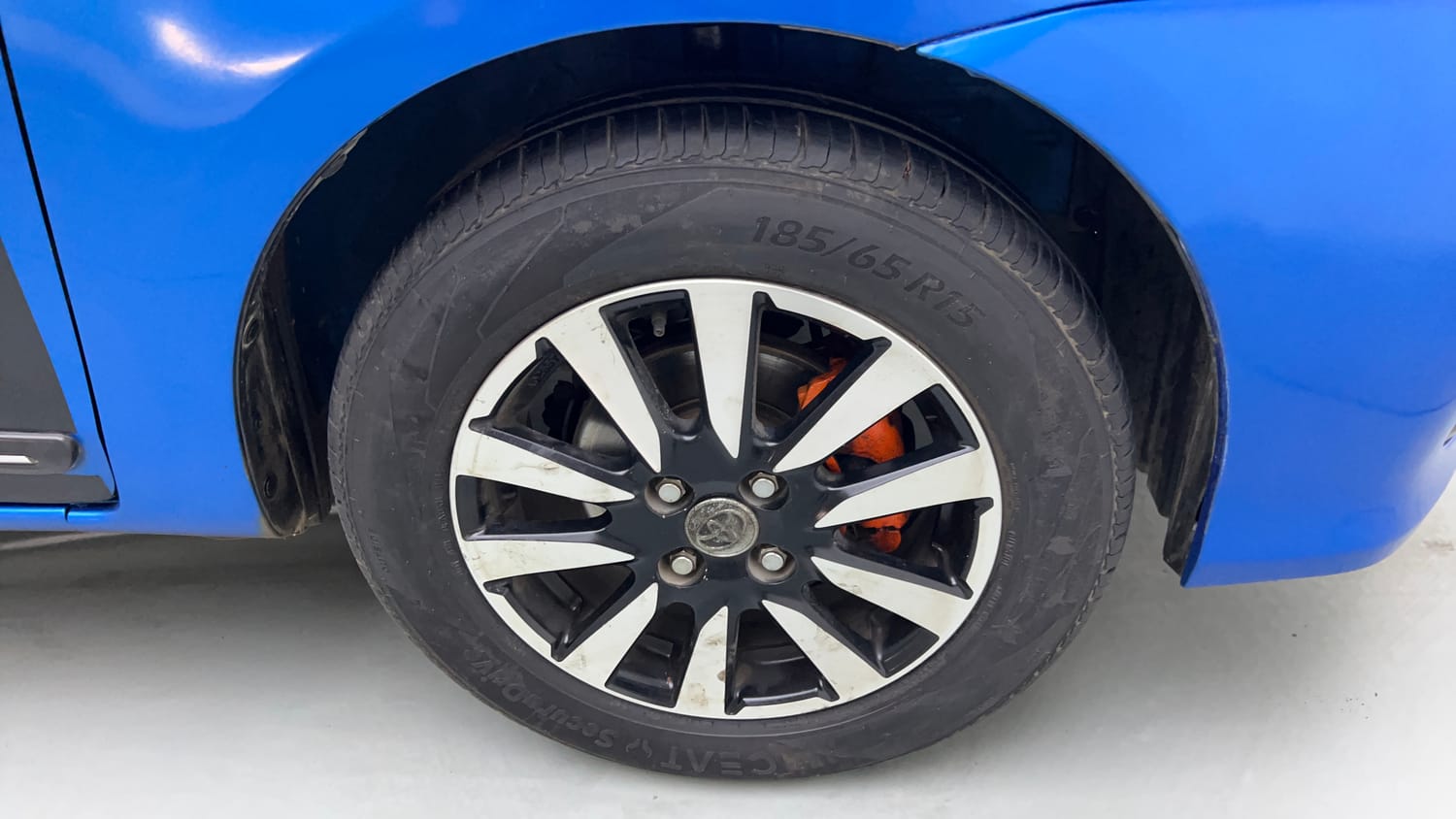 2017 Toyota Etios Liva V Dual Tone-32