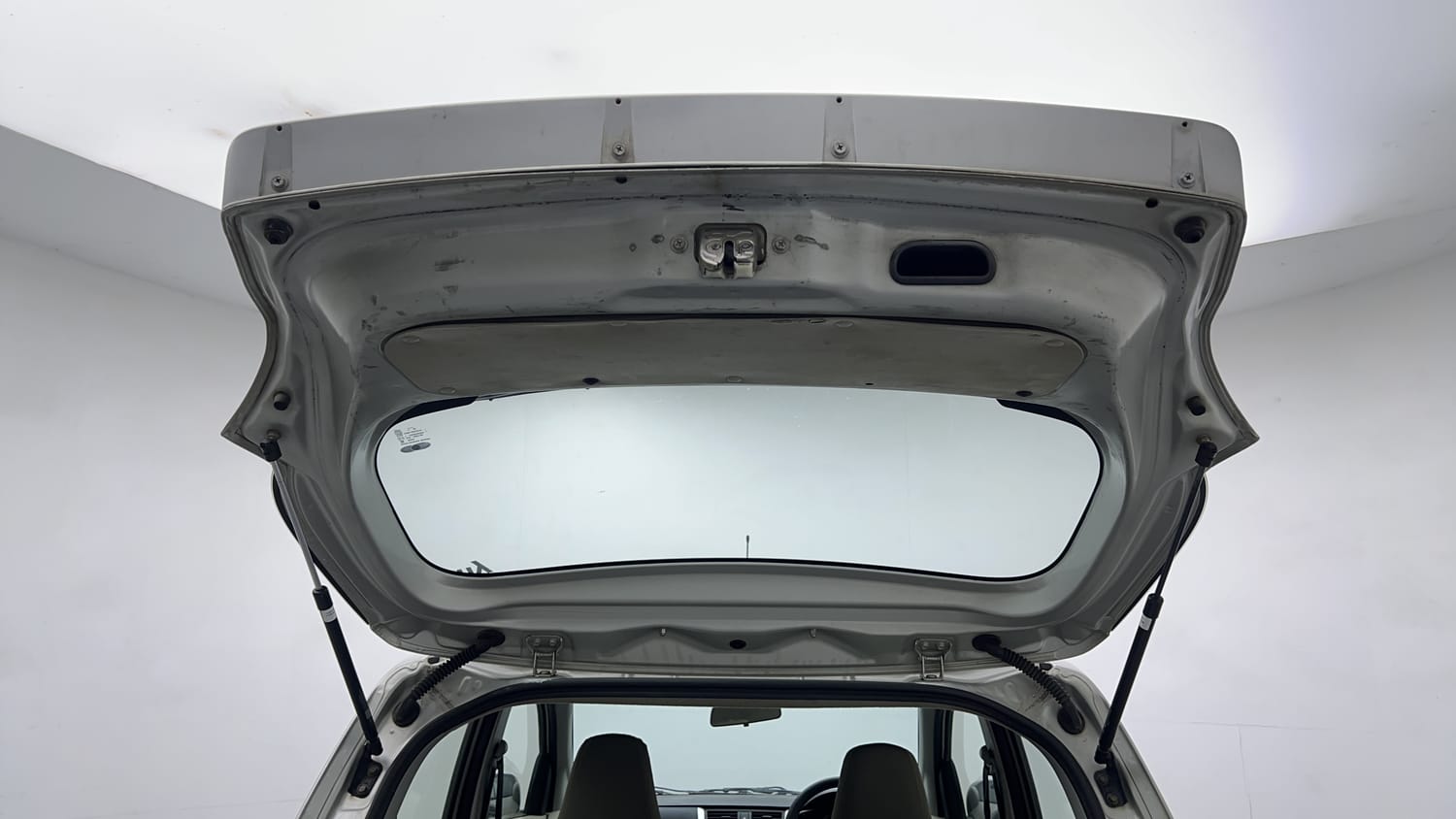Used 2018 Maruti Suzuki Celerio ZXi Petrol Manual interior DICKY DOOR OPEN VIEW