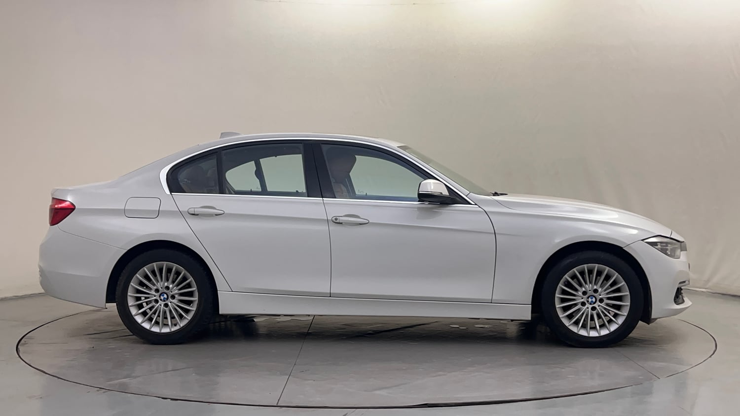 Used 2019 BMW 3 Series 320d Luxury Line Diesel Automatic exterior RIGHT SIDE VIEW