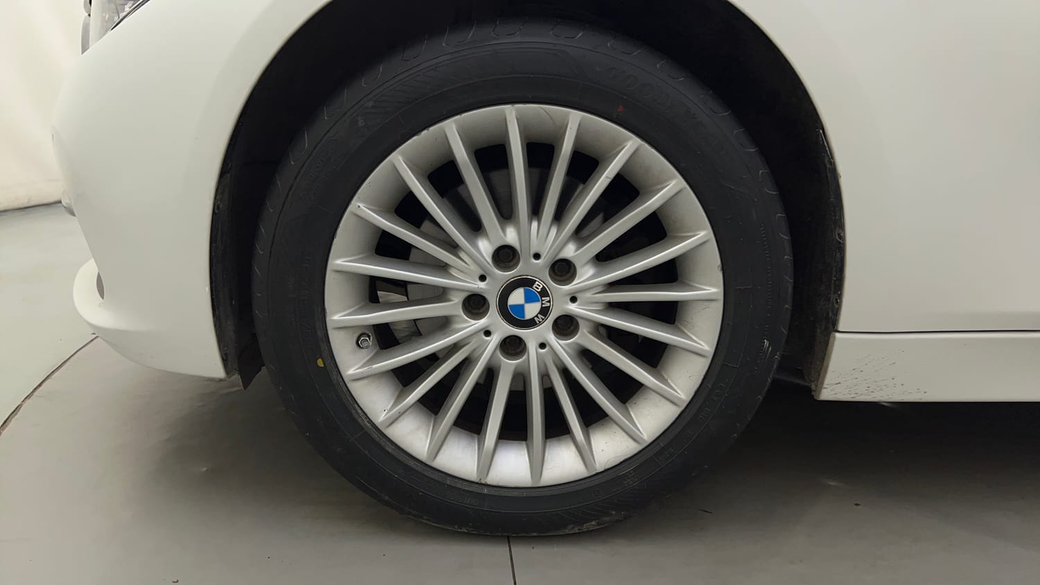 Used 2019 BMW 3 Series 320d Luxury Line Diesel Automatic tyres LEFT FRONT TYRE RIM VIEW