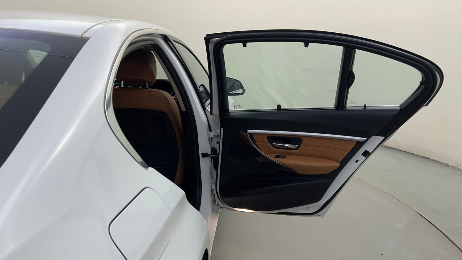 Used 2019 BMW 3 Series 320d Luxury Line Diesel Automatic interior RIGHT REAR DOOR OPEN VIEW