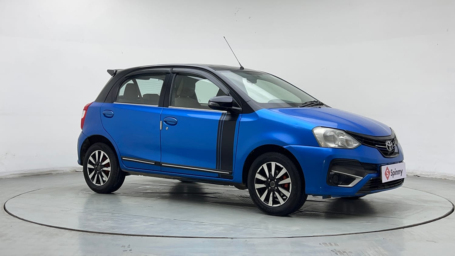 2017 Toyota Etios Liva V Dual Tone-6