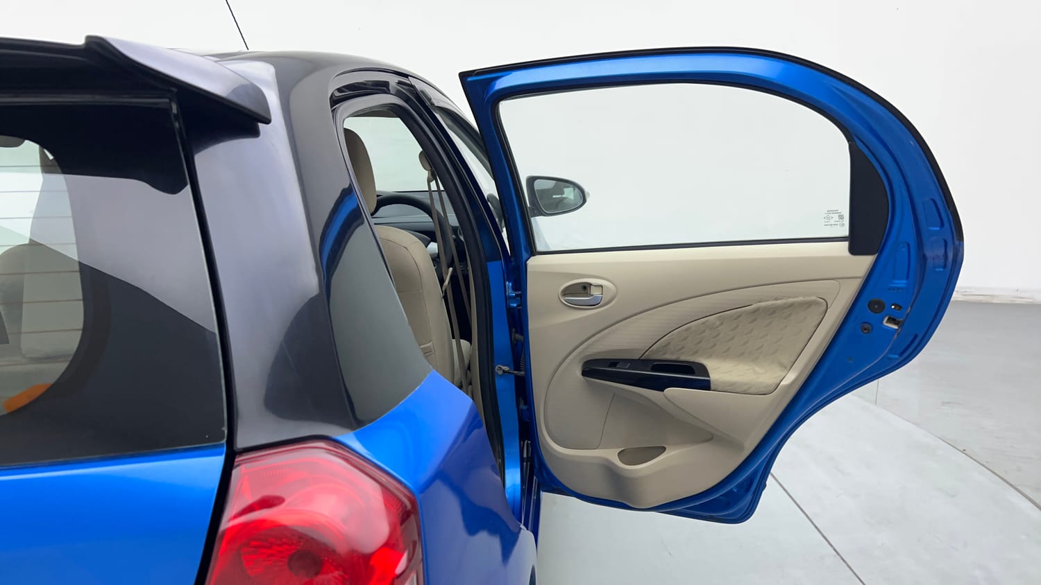 2017 Toyota Etios Liva V Dual Tone-20