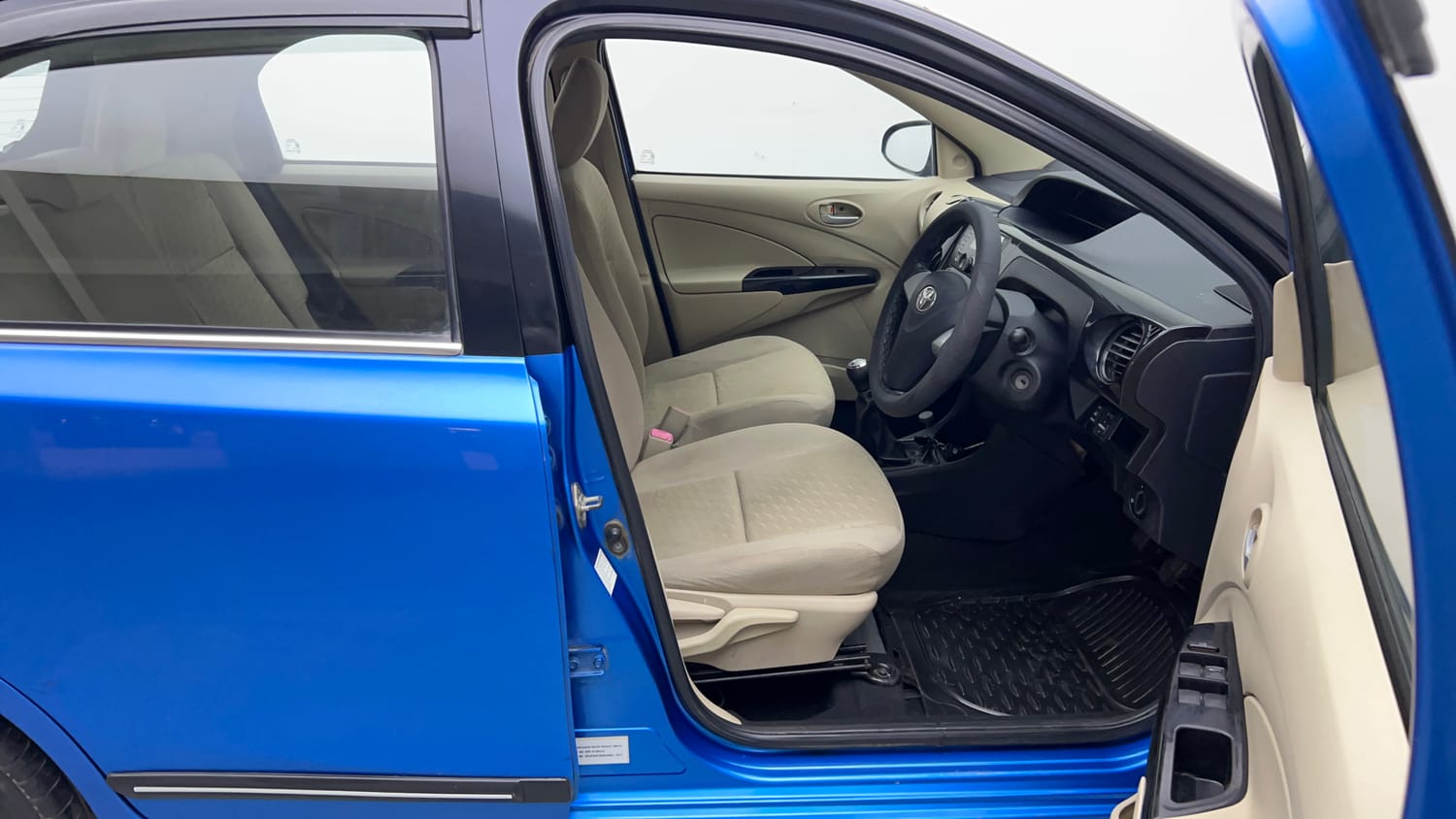 2017 Toyota Etios Liva V Dual Tone-17