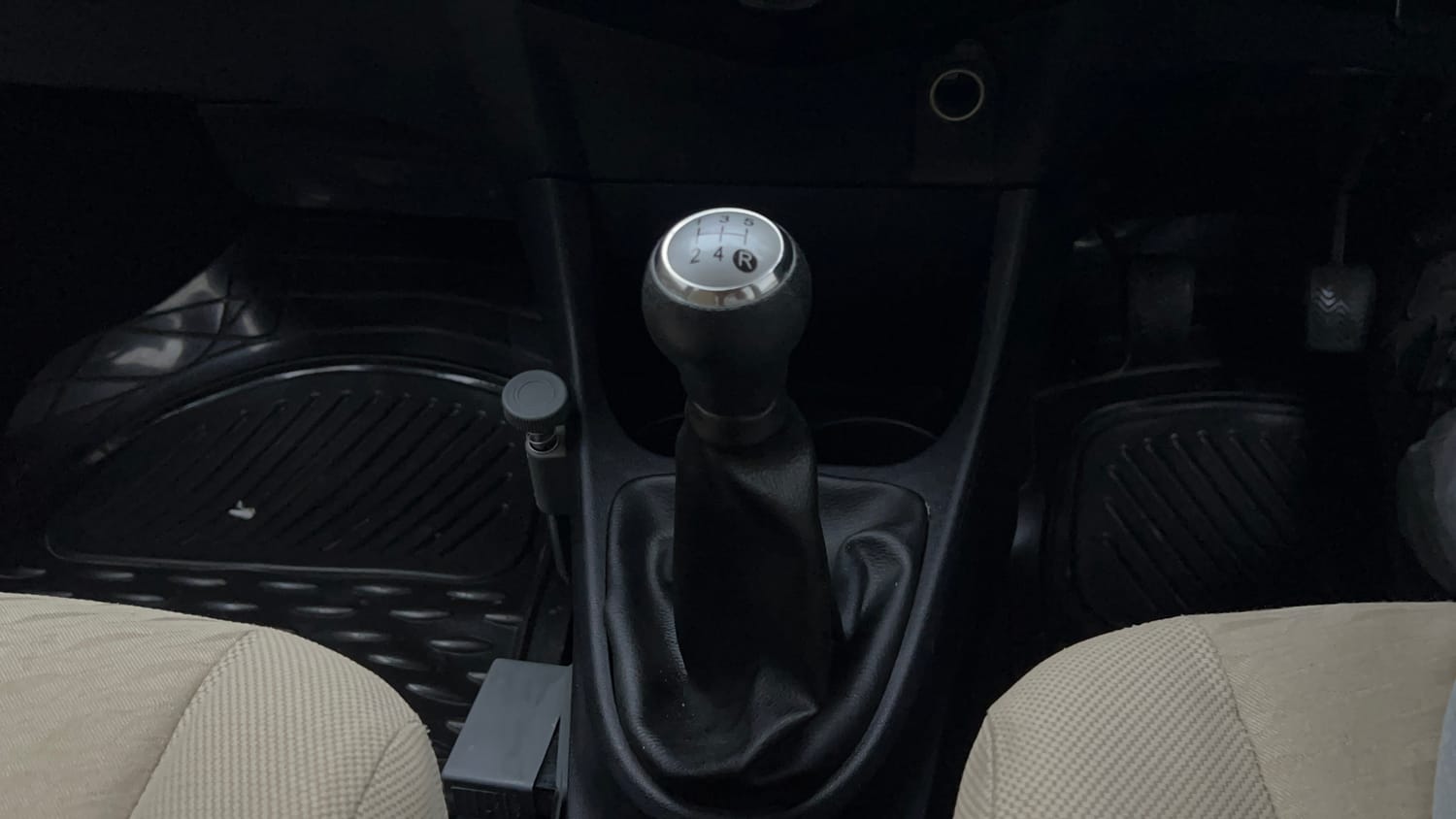 2017 Toyota Etios Liva V Dual Tone-16
