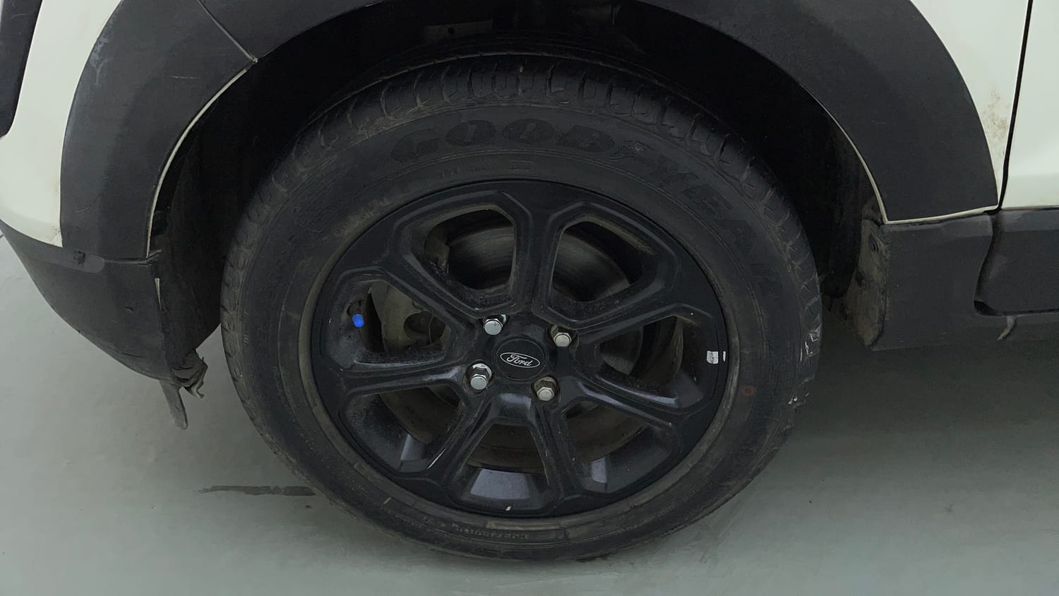 Used 2019 Ford EcoSport Thunder Edition Petrol Petrol Manual tyres LEFT FRONT TYRE RIM VIEW