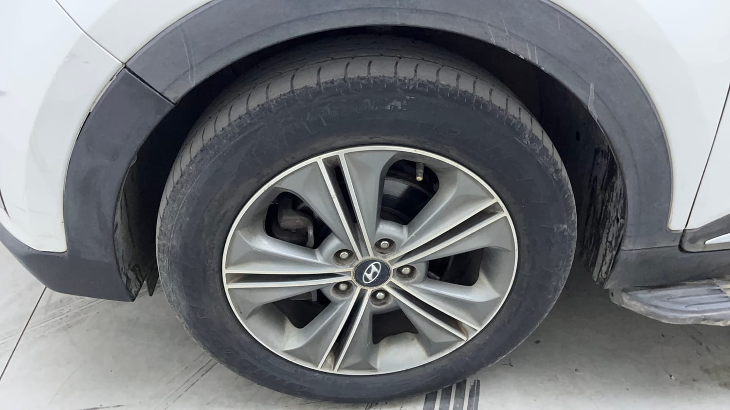 Used 2016 Hyundai Creta 1.6 SX Plus AT Petrol Petrol Automatic tyres LEFT FRONT TYRE RIM VIEW