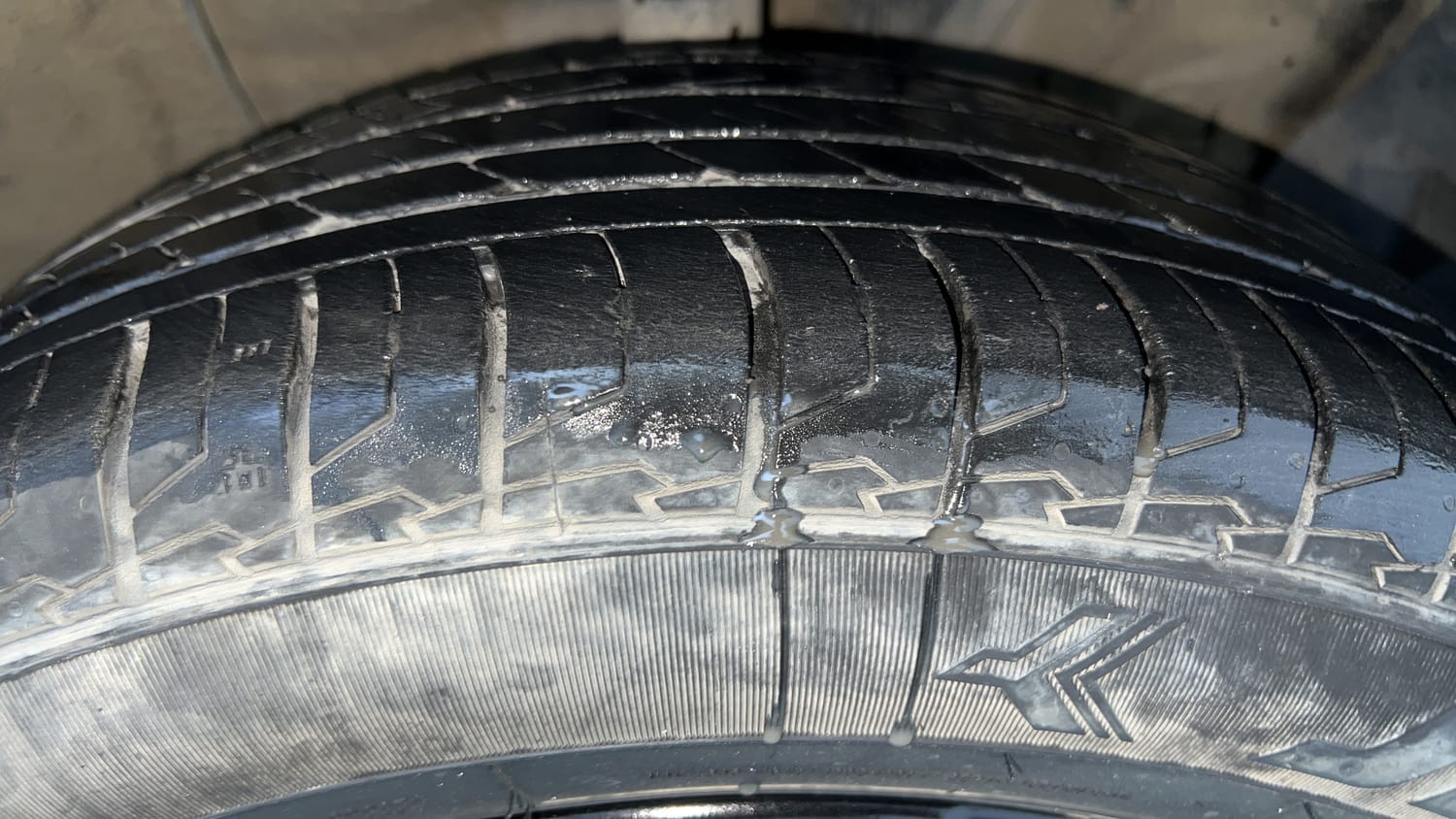 Used 2024 Hyundai Creta 1.5 MPi Petrol MT S(O) Petrol Manual tyres RIGHT FRONT TYRE TREAD VIEW