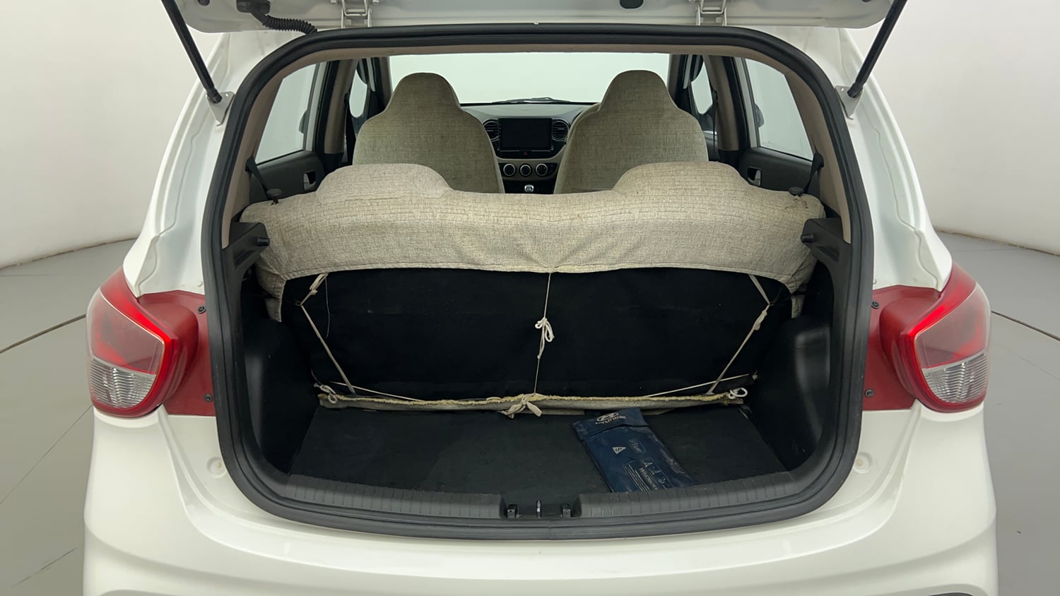 Used 2019 Hyundai Grand i10 Sportz 1.2 Kappa VTVT Petrol Manual interior DICKY INSIDE VIEW