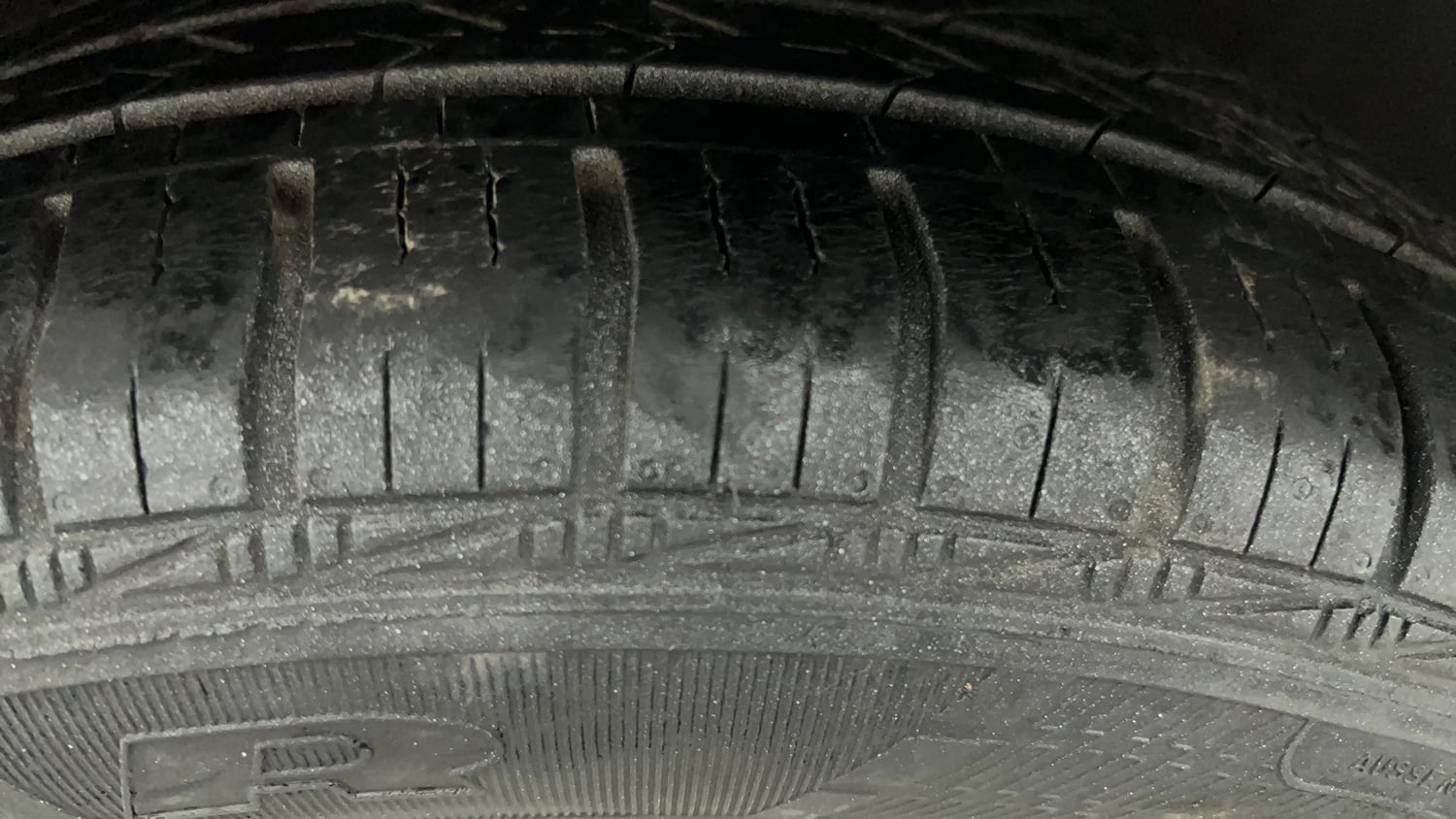 Used 2019 Hyundai Grand i10 Sportz 1.2 Kappa VTVT Petrol Manual tyres LEFT FRONT TYRE TREAD VIEW