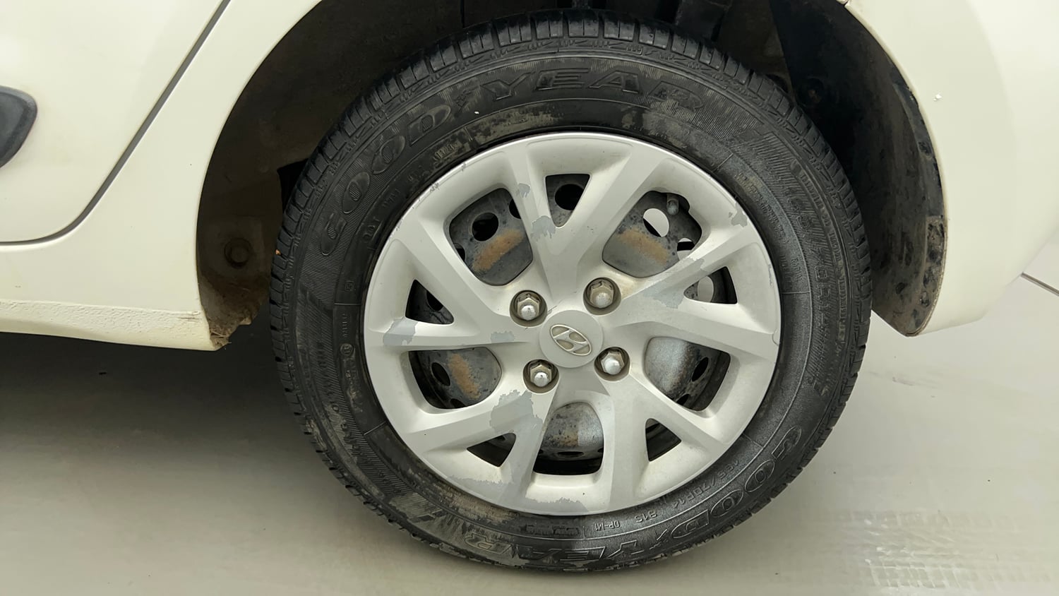 Used 2019 Hyundai Grand i10 Sportz 1.2 Kappa VTVT Petrol Manual tyres LEFT REAR TYRE RIM VIEW