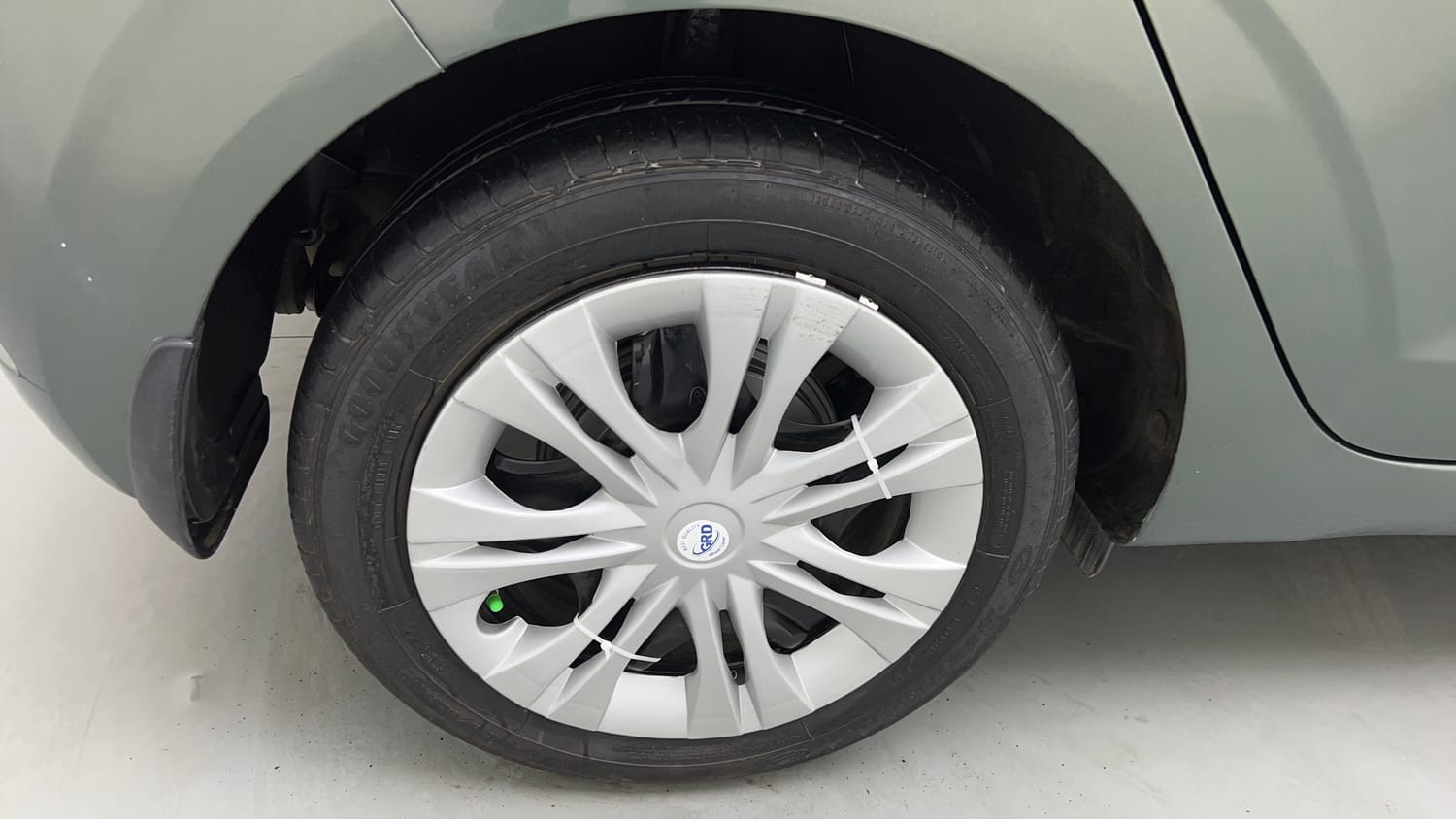 Used 2024 Hyundai Grand i10 Nios Sportz 1.2 Kappa VTVT Petrol Manual tyres RIGHT REAR TYRE RIM VIEW