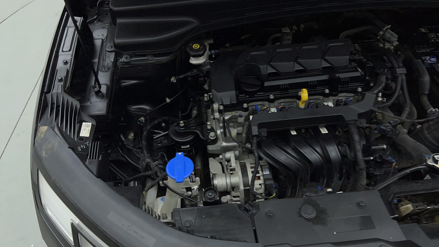 Used 2024 Hyundai Creta 1.5 MPi Petrol MT S(O) Petrol Manual engine ENGINE RIGHT SIDE VIEW