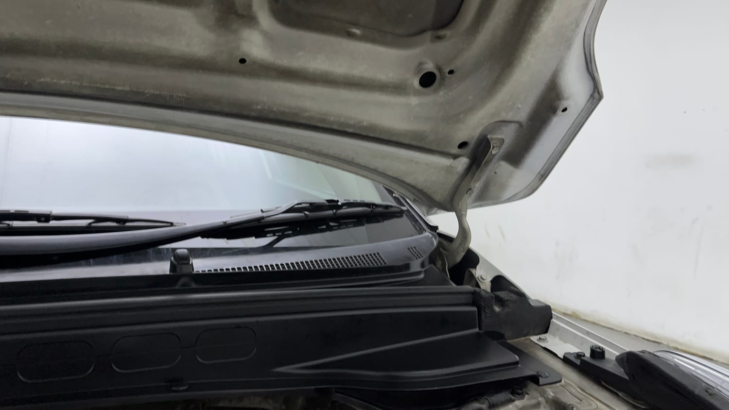 Used 2016 Hyundai Creta 1.6 SX Plus AT Petrol Petrol Automatic engine ENGINE LEFT SIDE HINGE & APRON VIEW
