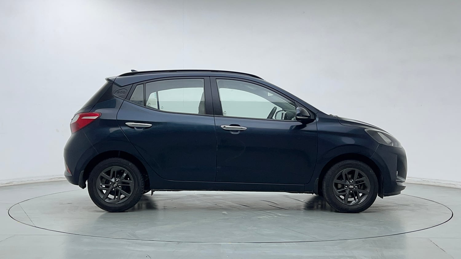 Used 2021 Hyundai Grand i10 Nios Sportz 1.2 Kappa VTVT Petrol Manual exterior RIGHT SIDE VIEW