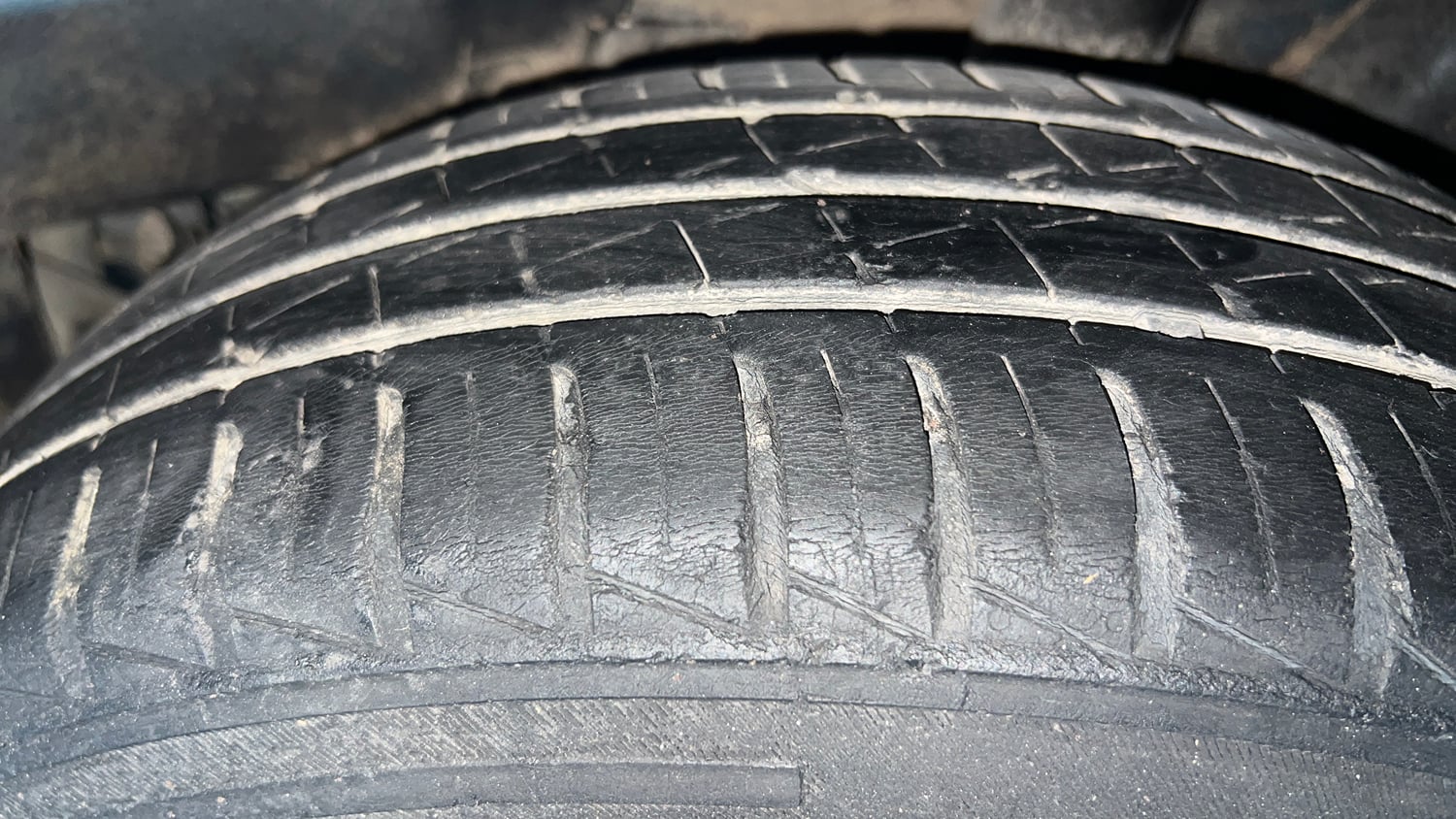 Used 2021 Hyundai Grand i10 Nios Sportz 1.2 Kappa VTVT Petrol Manual tyres LEFT REAR TYRE TREAD VIEW