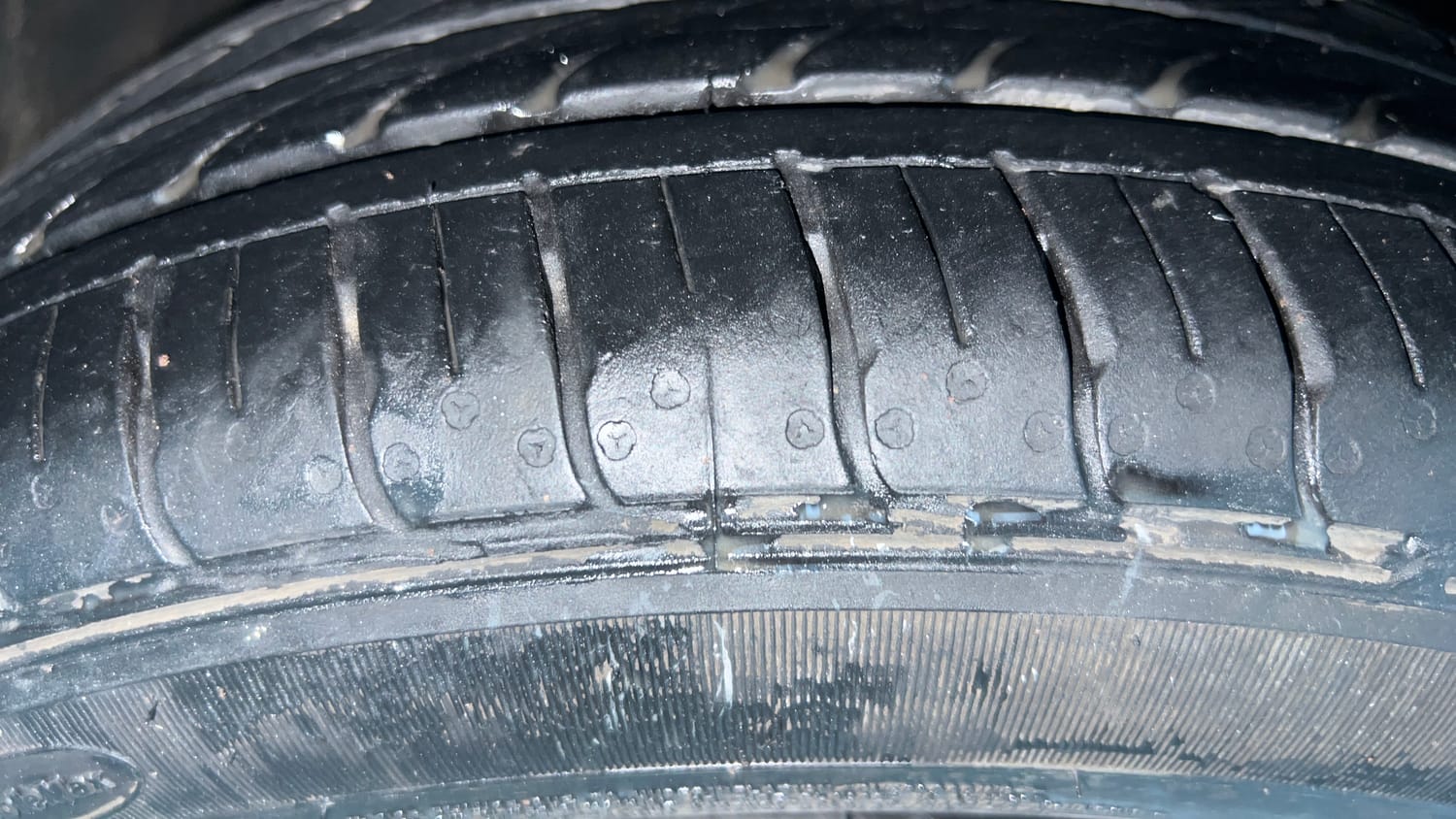 Used 2024 Hyundai Grand i10 Nios Sportz 1.2 Kappa VTVT Petrol Manual tyres RIGHT FRONT TYRE TREAD VIEW