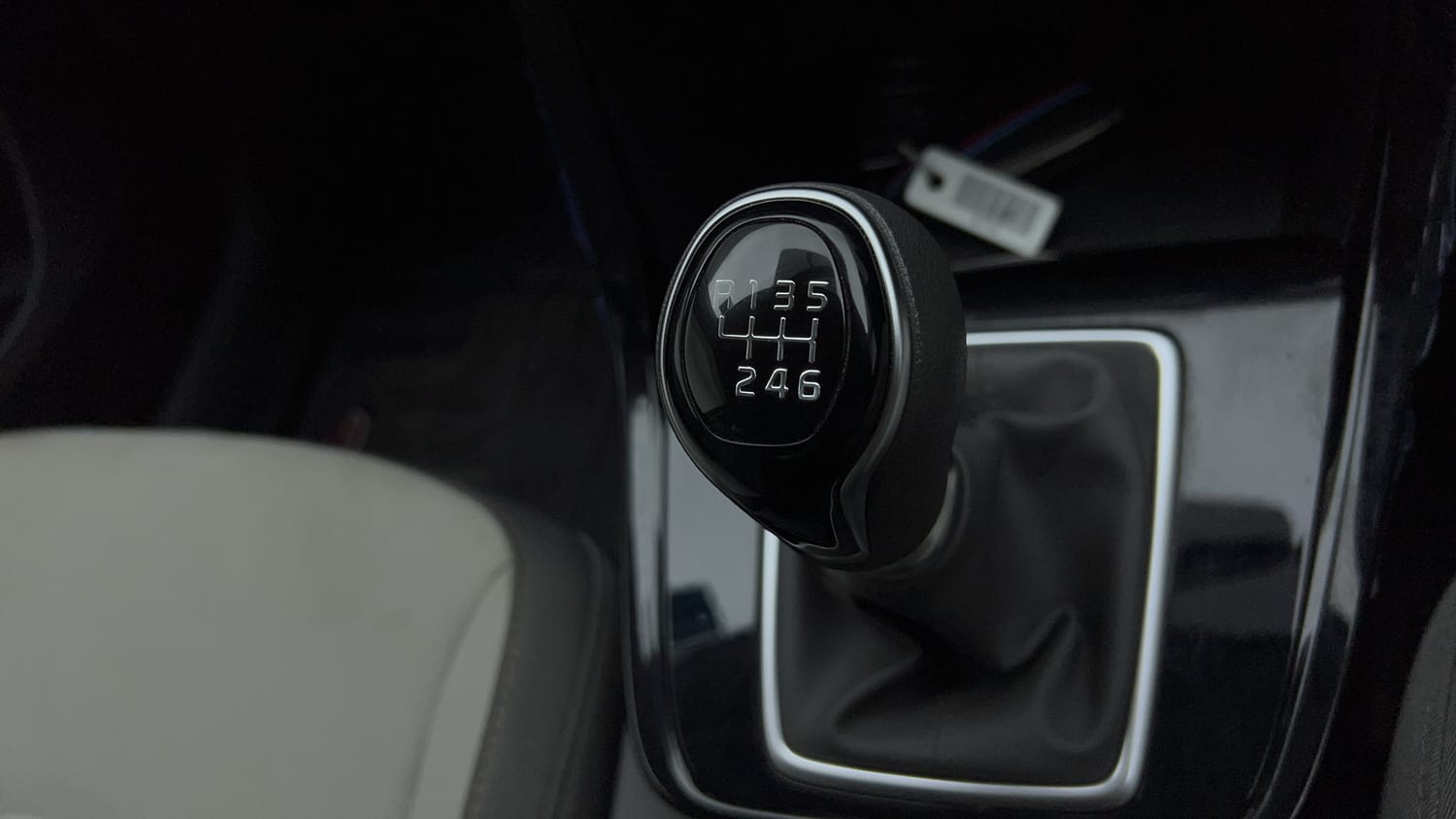 Used 2024 Hyundai Creta 1.5 MPi Petrol MT S(O) Petrol Manual interior GEAR  KNOB VIEW