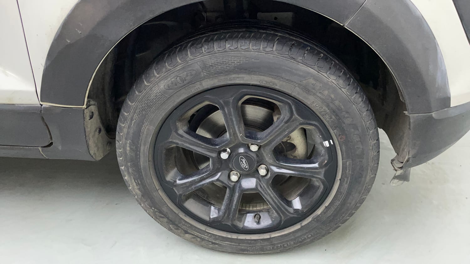 Used 2019 Ford EcoSport Thunder Edition Petrol Petrol Manual tyres RIGHT FRONT TYRE RIM VIEW