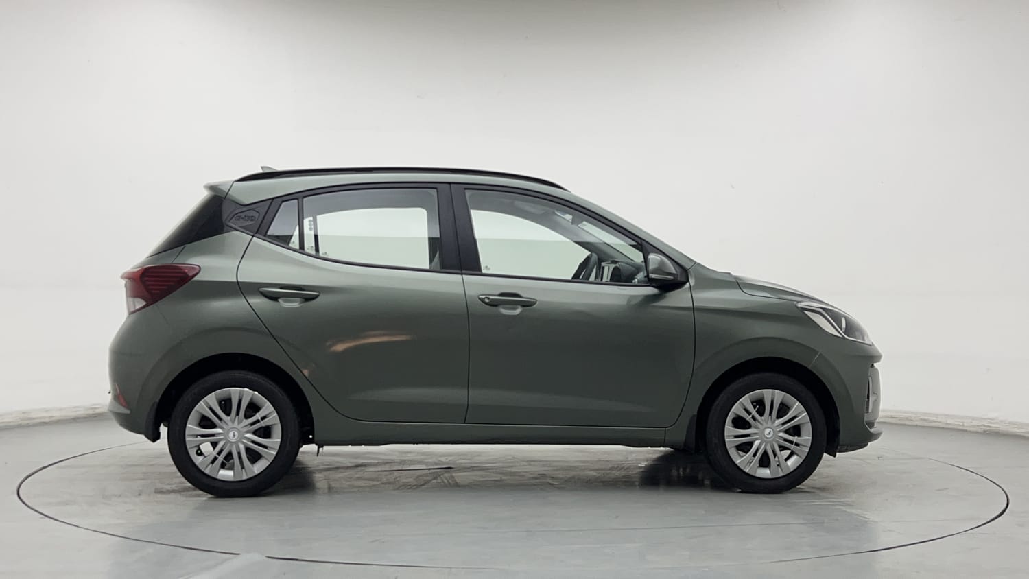 Used 2024 Hyundai Grand i10 Nios Sportz 1.2 Kappa VTVT Petrol Manual exterior RIGHT SIDE VIEW