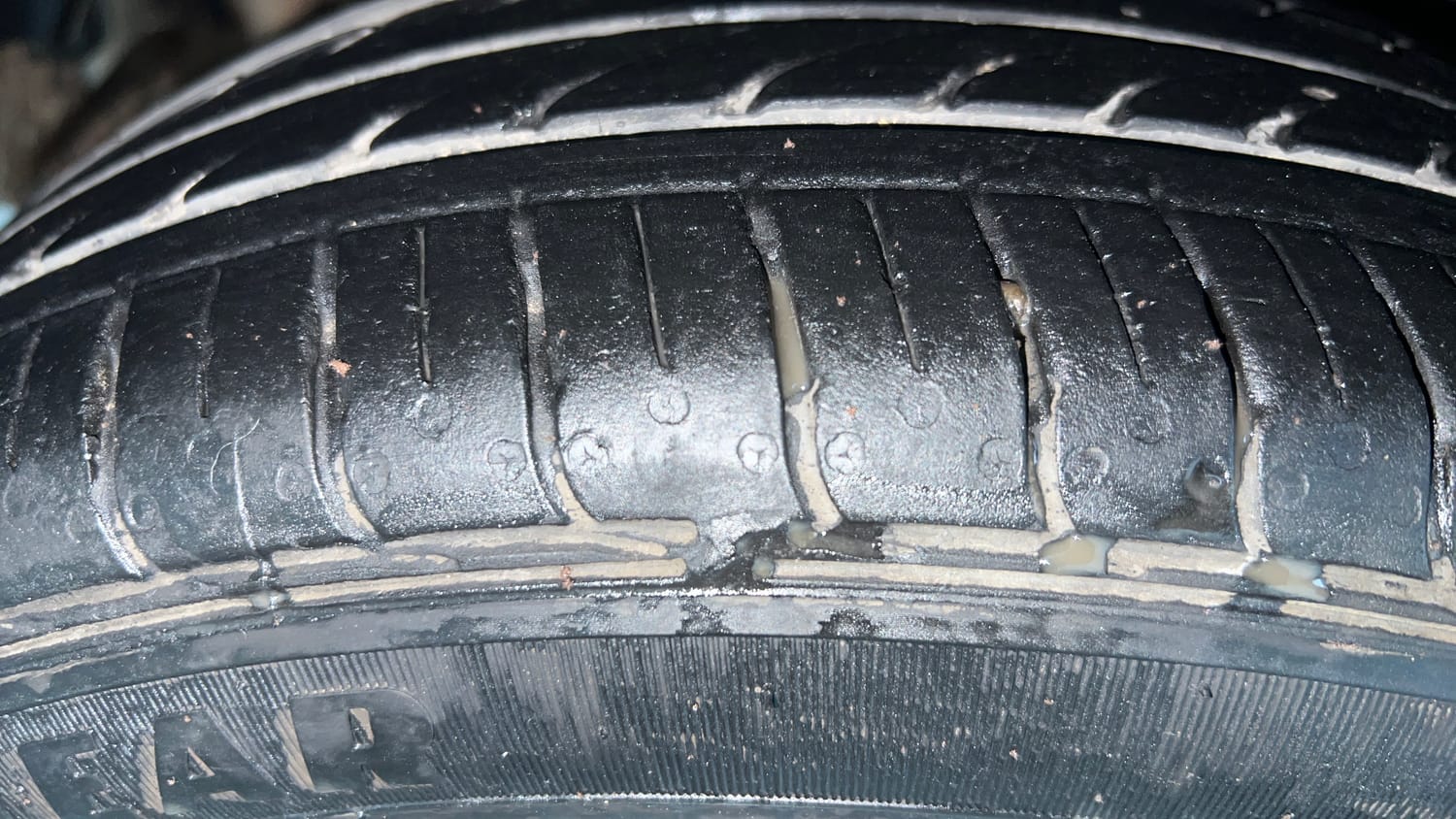 Used 2024 Hyundai Grand i10 Nios Sportz 1.2 Kappa VTVT Petrol Manual tyres RIGHT REAR TYRE TREAD VIEW