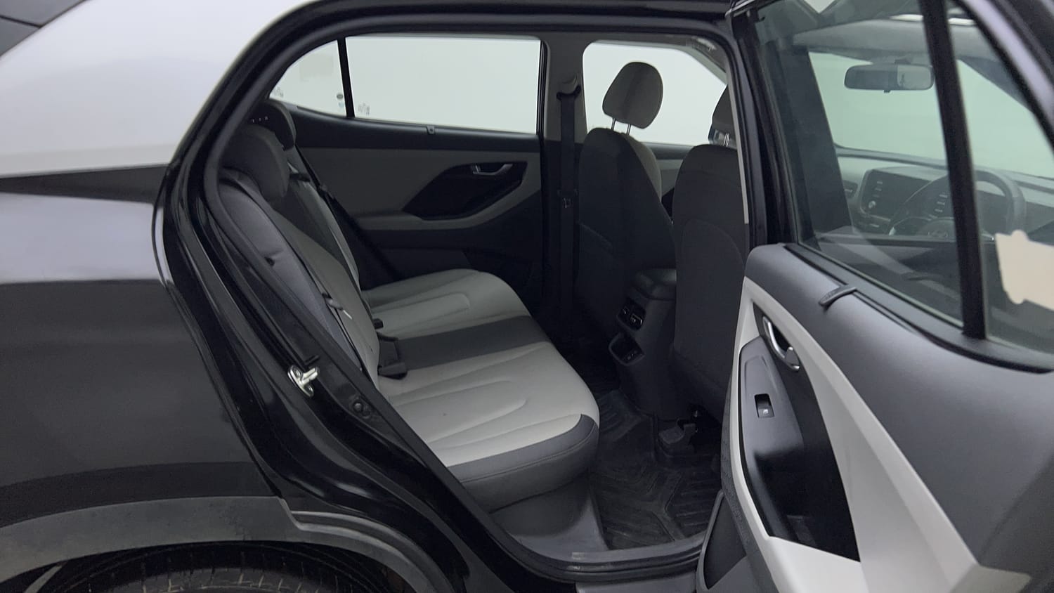 Used 2024 Hyundai Creta 1.5 MPi Petrol MT S(O) Petrol Manual interior RIGHT SIDE REAR DOOR CABIN VIEW