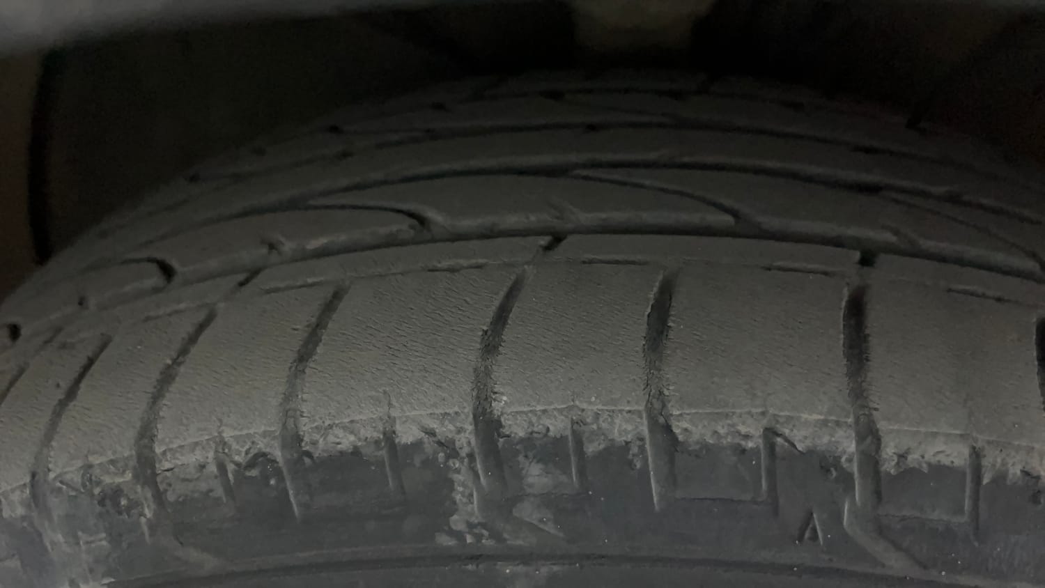 Used 2016 Hyundai Creta 1.6 SX Plus AT Petrol Petrol Automatic tyres RIGHT FRONT TYRE TREAD VIEW