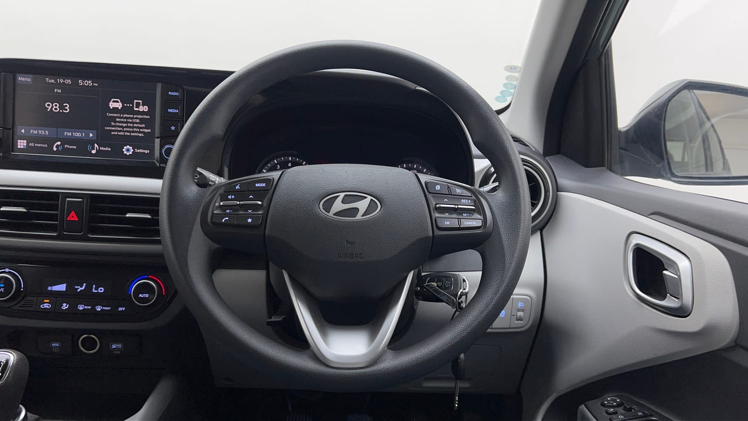 Used 2024 Hyundai Grand i10 Nios Sportz 1.2 Kappa VTVT Petrol Manual interior STEERING VIEW