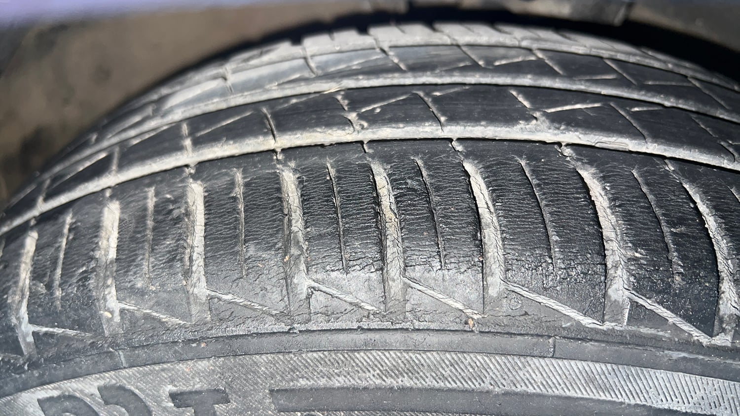 Used 2021 Hyundai Grand i10 Nios Sportz 1.2 Kappa VTVT Petrol Manual tyres RIGHT FRONT TYRE TREAD VIEW