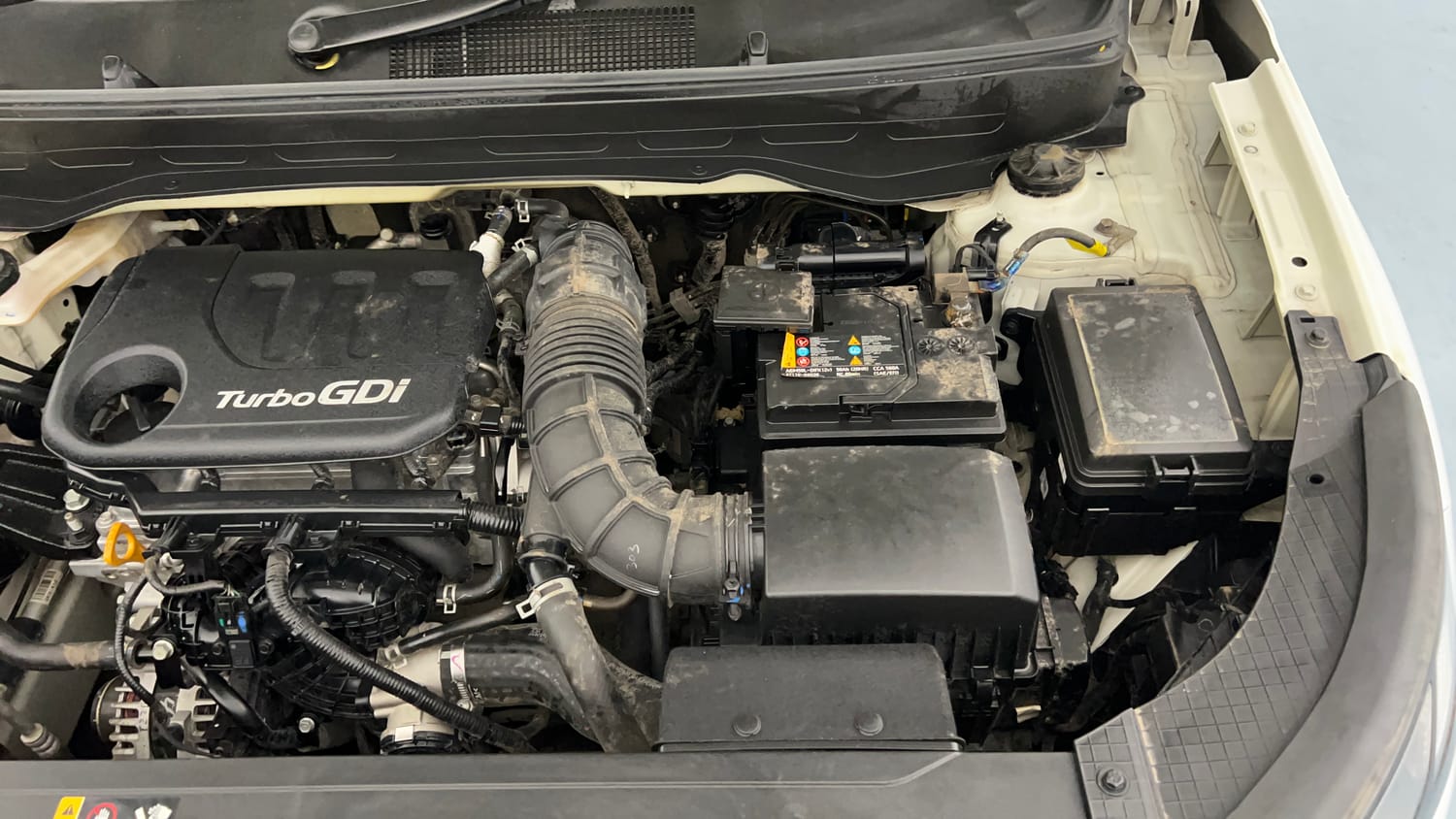 Used 2023 Hyundai Venue SX (O) 1.0 Turbo DCT Petrol Automatic engine ENGINE LEFT SIDE VIEW