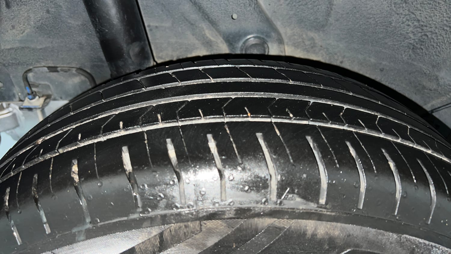 Used 2023 Hyundai Venue SX 1.2 Petrol Petrol Manual tyres RIGHT REAR TYRE TREAD VIEW