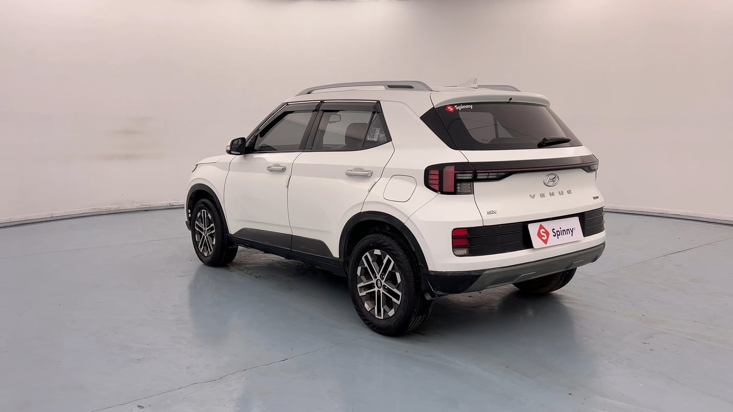 Used 2023 Hyundai Venue SX (O) 1.0 Turbo DCT Petrol Automatic exterior LEFT REAR CORNER VIEW