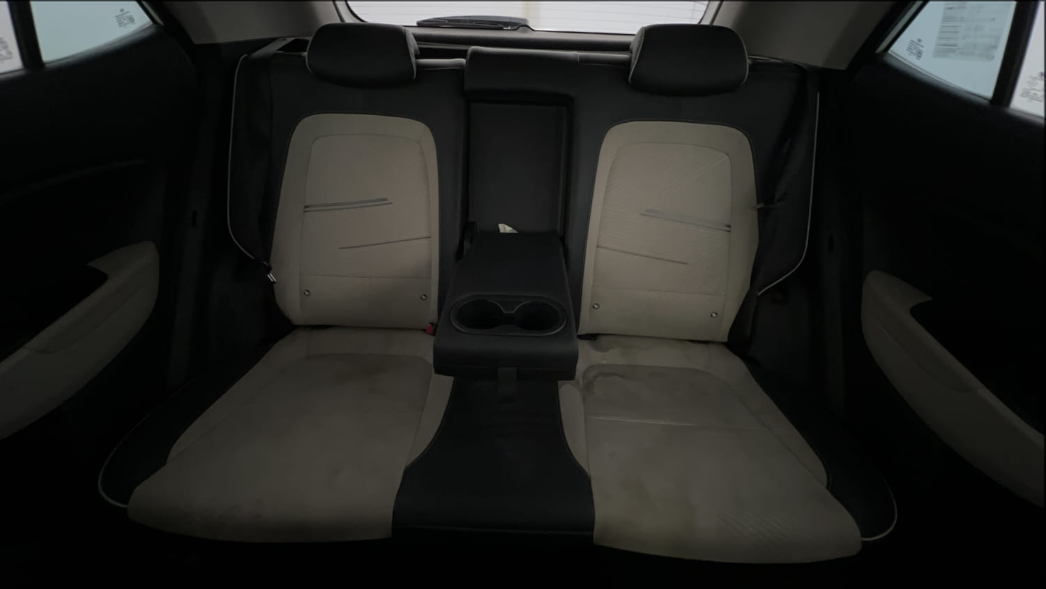 Used 2023 Hyundai Venue SX (O) 1.0 Turbo DCT Petrol Automatic interior REAR SEAT CONDITION VIEW