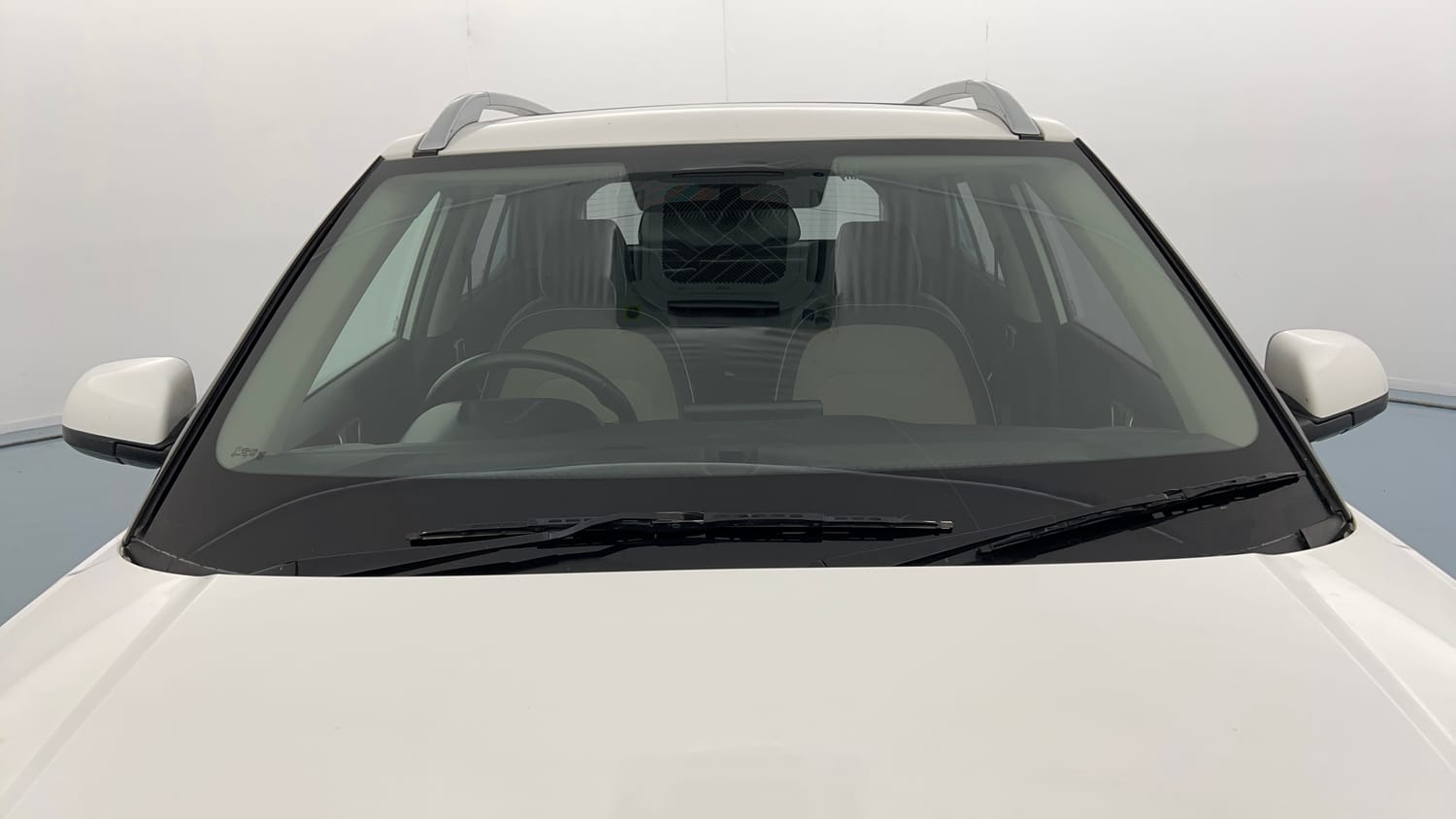 Used 2023 Hyundai Venue SX (O) 1.0 Turbo DCT Petrol Automatic exterior FRONT WINDSHIELD VIEW