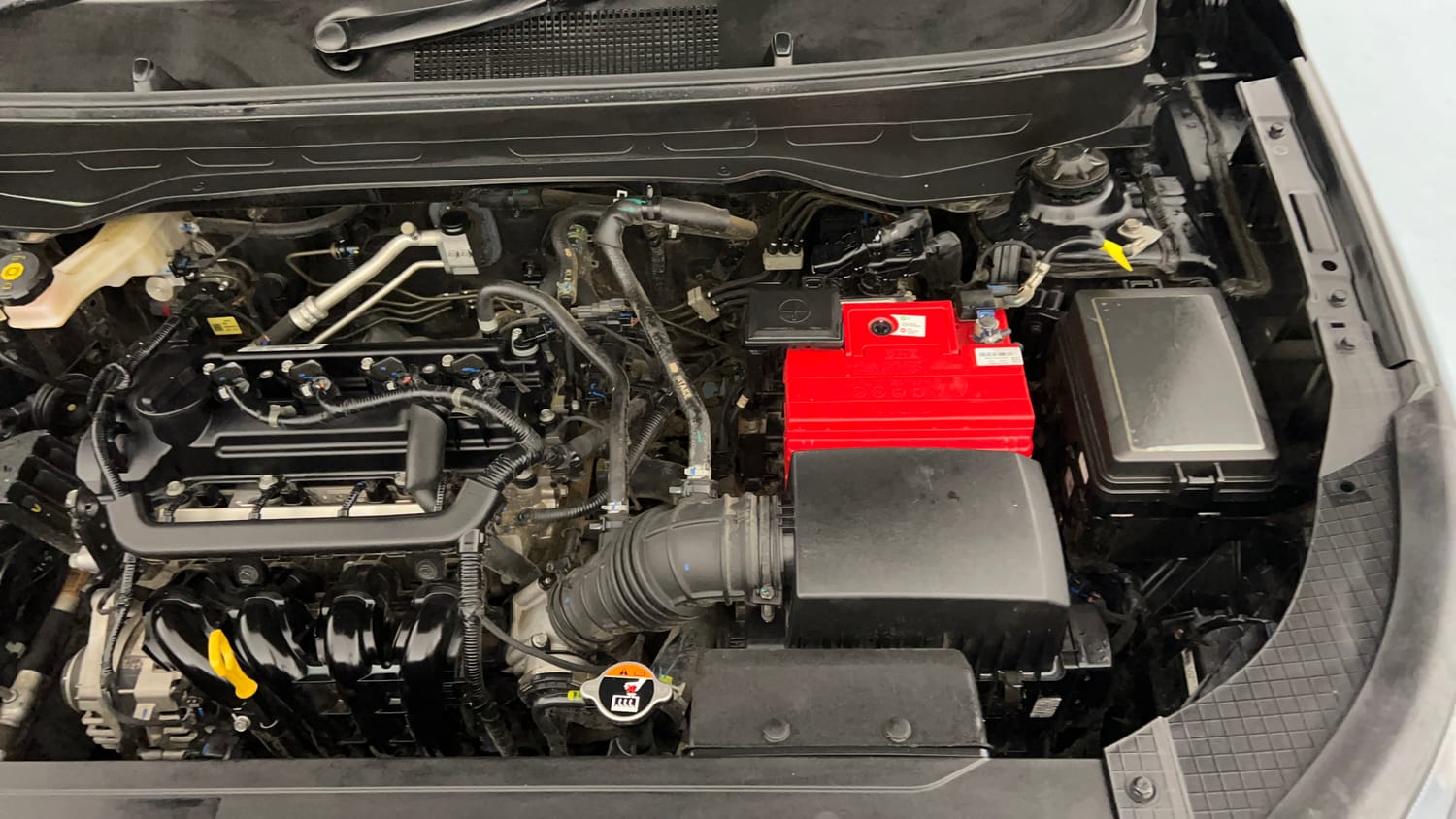 Used 2023 Hyundai Venue SX 1.2 Petrol Petrol Manual engine ENGINE LEFT SIDE VIEW