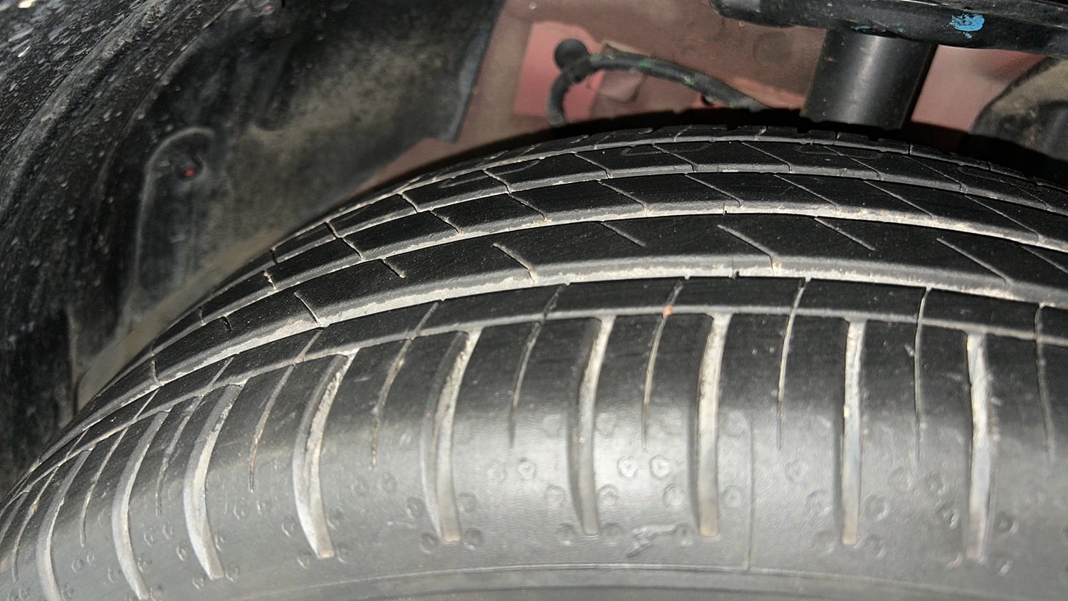 Used 2024 Tata Curvv Accomplished Plus A 1.5 Kryojet Diesel 6MT Diesel Manual tyres RIGHT FRONT TYRE TREAD VIEW