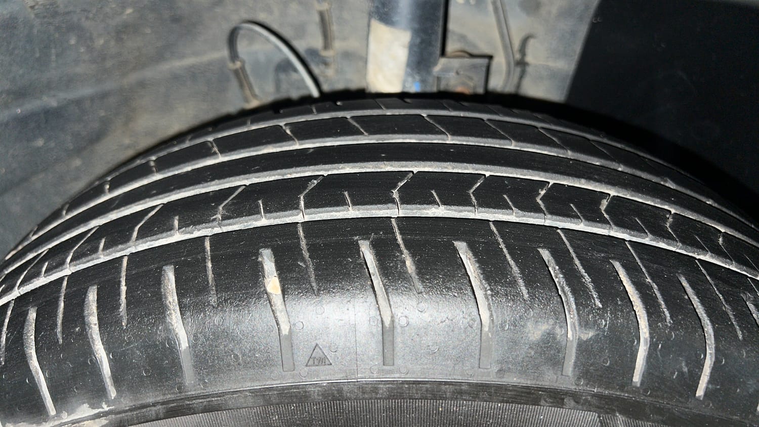 Used 2023 Hyundai Venue SX 1.2 Petrol Petrol Manual tyres RIGHT FRONT TYRE TREAD VIEW