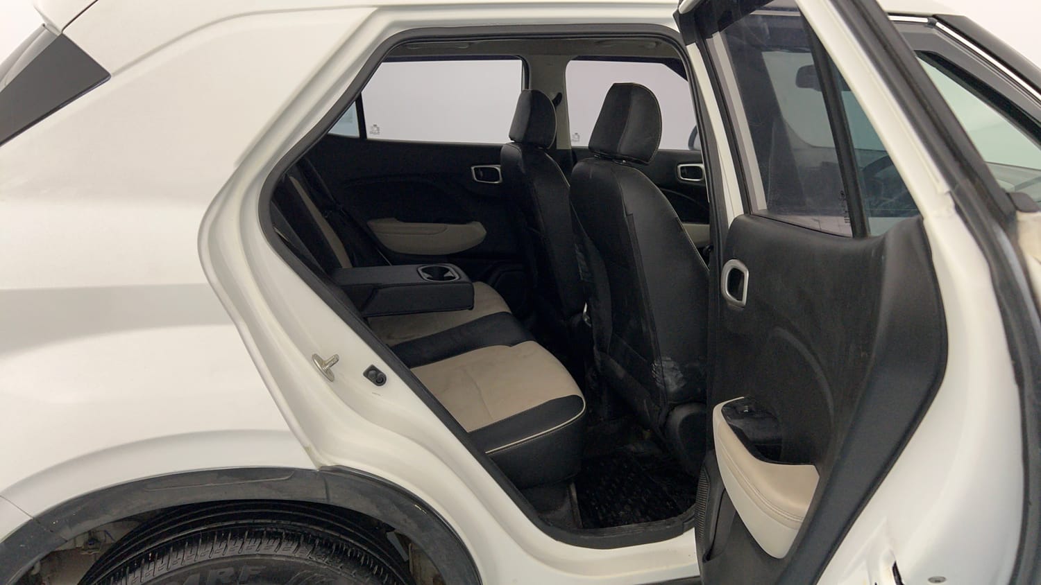 Used 2023 Hyundai Venue SX (O) 1.0 Turbo DCT Petrol Automatic interior RIGHT SIDE REAR DOOR CABIN VIEW