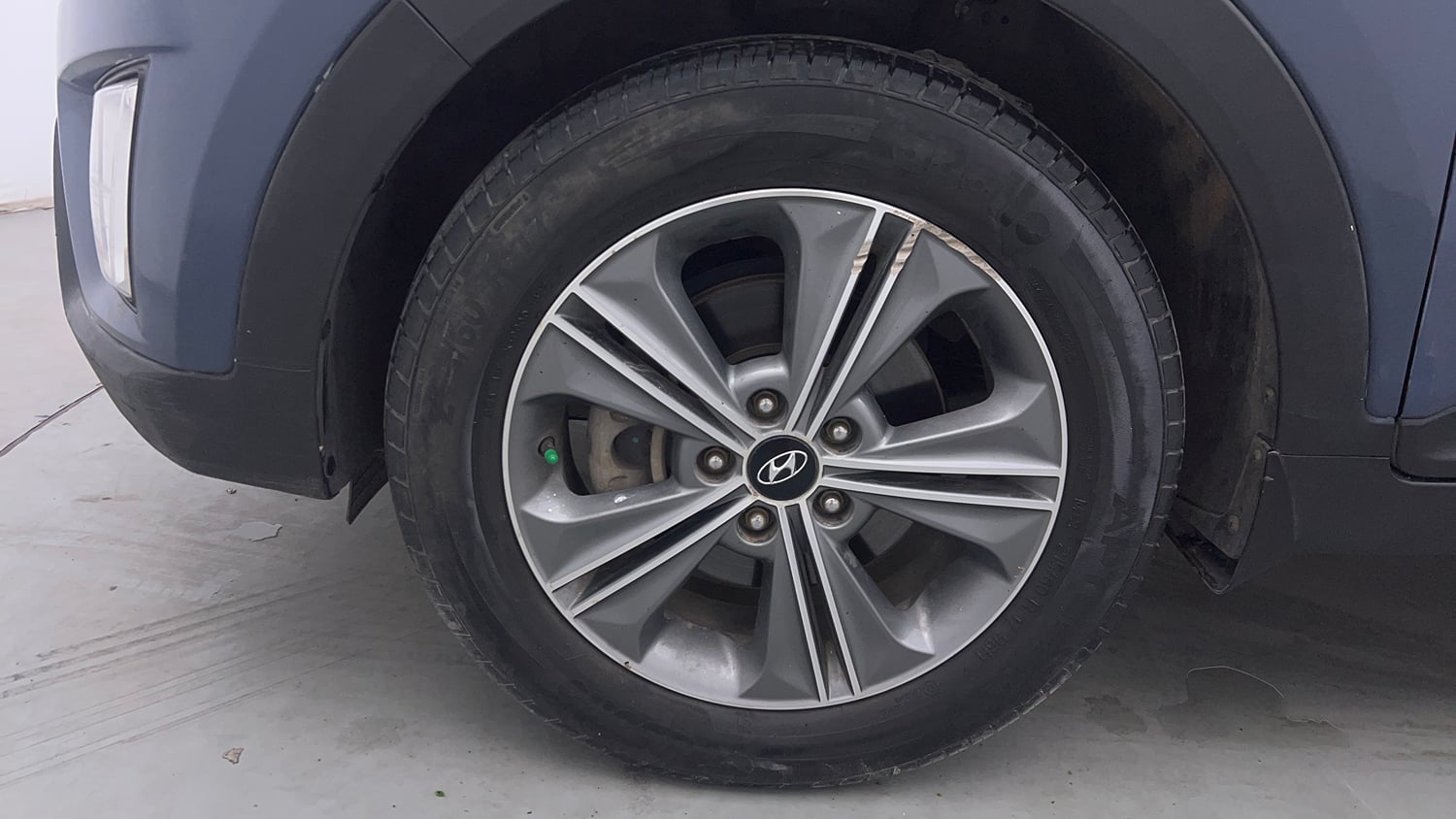 Used 2018 Hyundai Creta SX Plus 1.6 AT Petrol Petrol Automatic tyres LEFT FRONT TYRE RIM VIEW