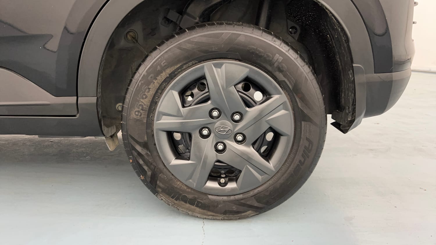 Used 2023 Hyundai Venue SX 1.2 Petrol Petrol Manual tyres LEFT REAR TYRE RIM VIEW