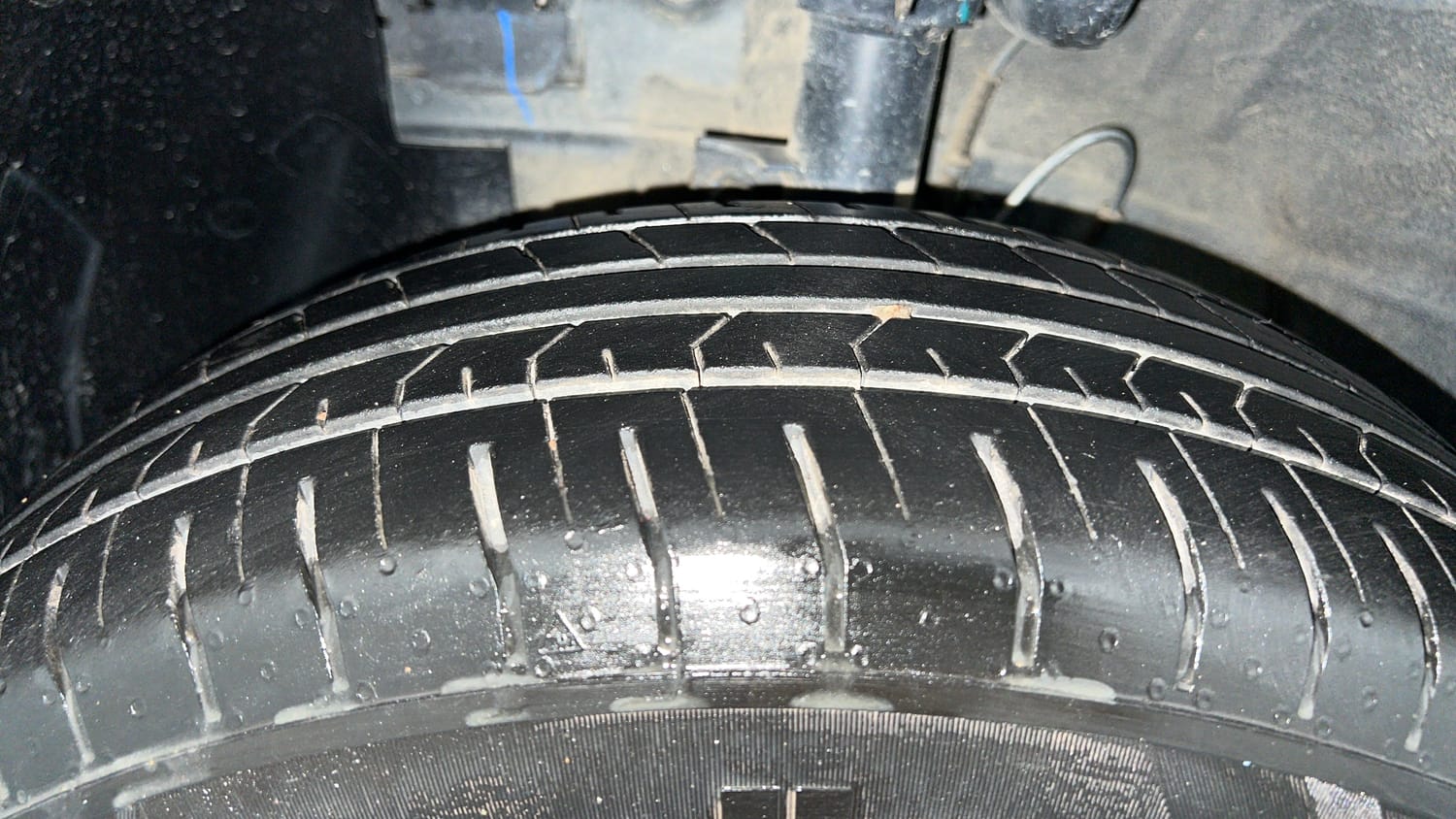 Used 2023 Hyundai Venue SX 1.2 Petrol Petrol Manual tyres LEFT FRONT TYRE TREAD VIEW