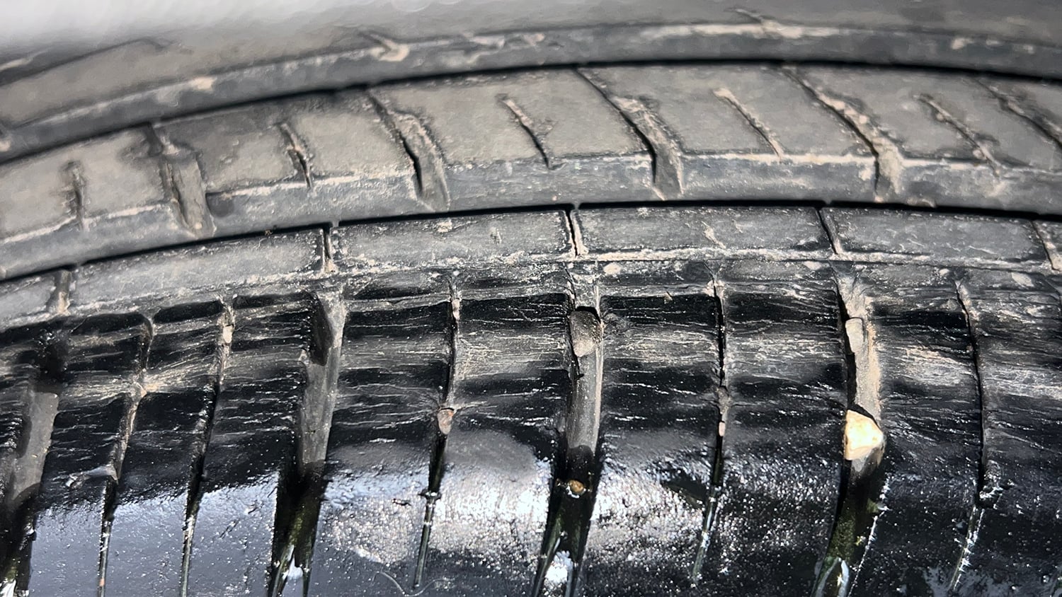 Used 2018 Hyundai Creta SX Plus 1.6 AT Petrol Petrol Automatic tyres RIGHT FRONT TYRE TREAD VIEW