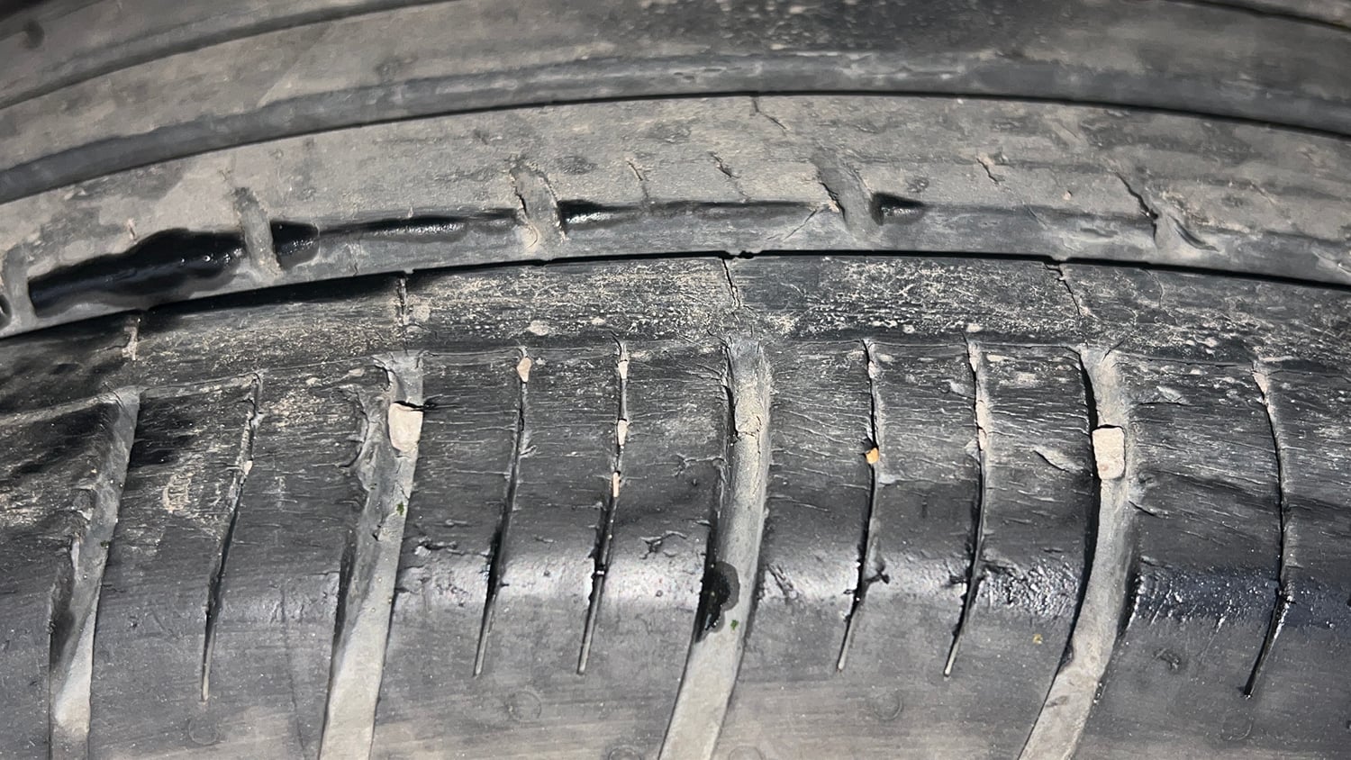Used 2018 Hyundai Creta SX Plus 1.6 AT Petrol Petrol Automatic tyres RIGHT REAR TYRE TREAD VIEW