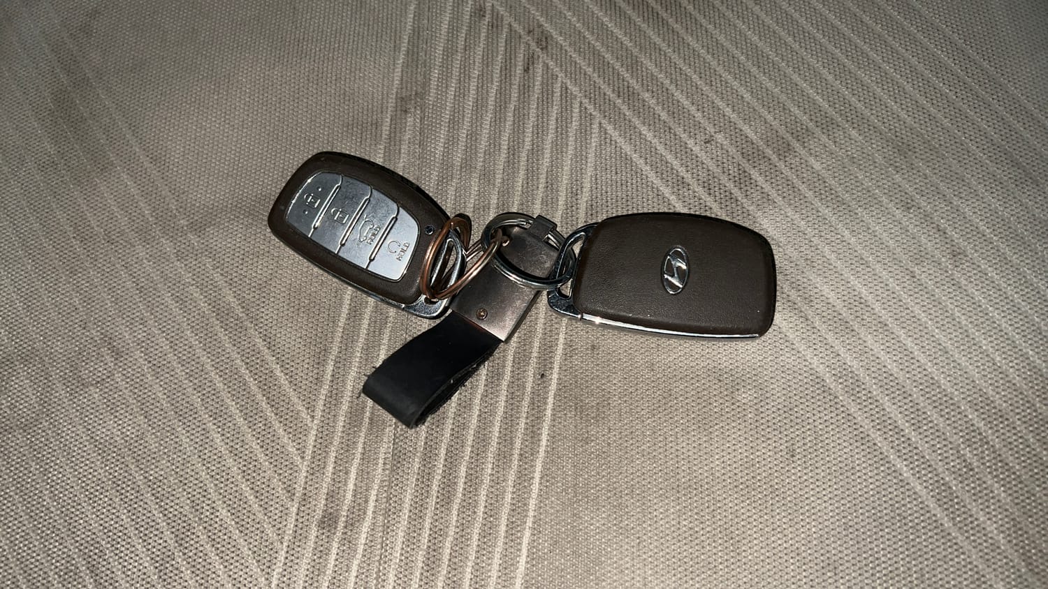 Used 2023 Hyundai Venue SX (O) 1.0 Turbo DCT Petrol Automatic extra CAR KEY VIEW