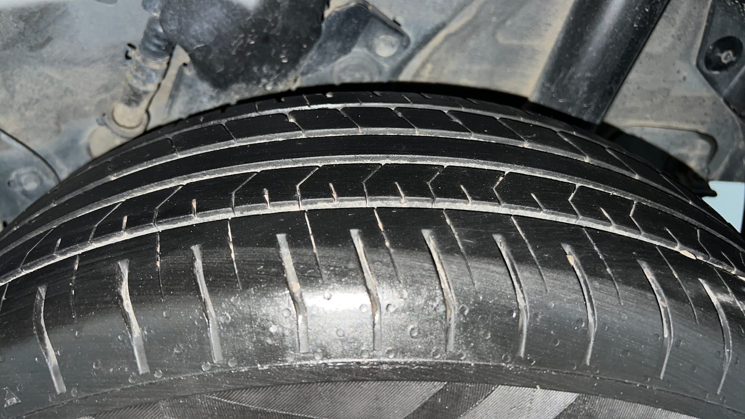 Used 2023 Hyundai Venue SX 1.2 Petrol Petrol Manual tyres LEFT REAR TYRE TREAD VIEW