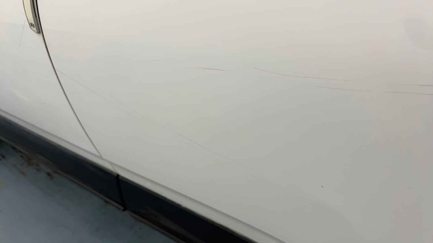 Used 2023 Hyundai Venue SX (O) 1.0 Turbo DCT Petrol Automatic dents MINOR SCRATCH