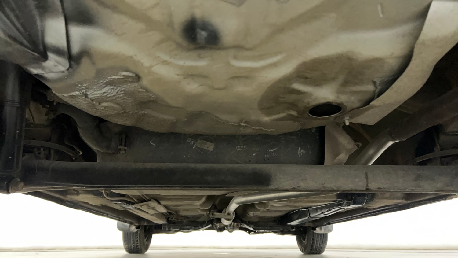 Used 2013 Hyundai i10 Magna 1.1 iRDE2 Petrol Manual extra REAR UNDERBODY VIEW (TAKEN FROM REAR)