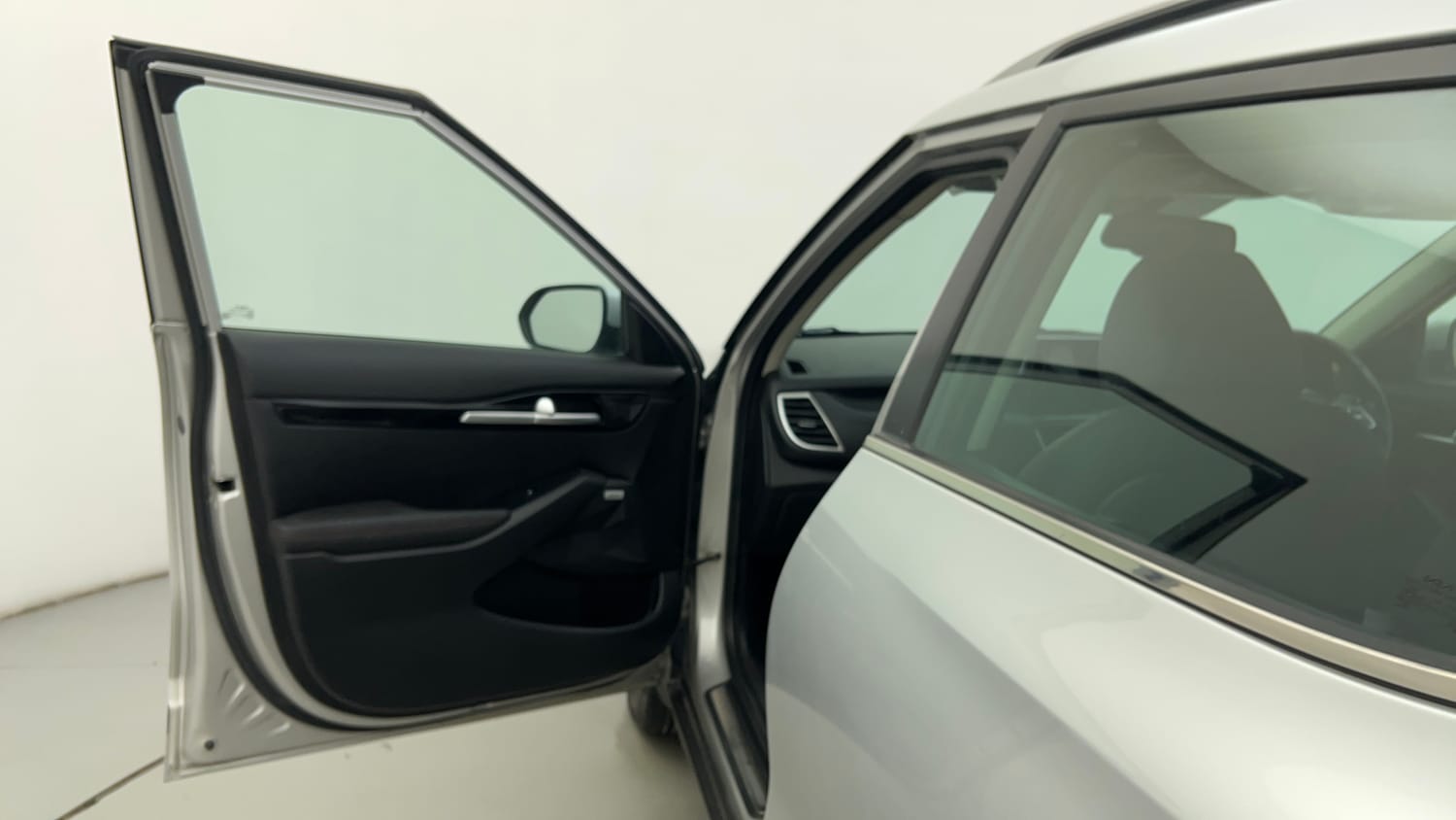 Used 2022 Kia Seltos GTX Plus 1.5 Diesel AT Diesel Automatic interior LEFT FRONT DOOR OPEN VIEW
